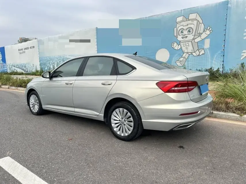 2018 VOLKSWAGEN LAVIDA thumbnail 3