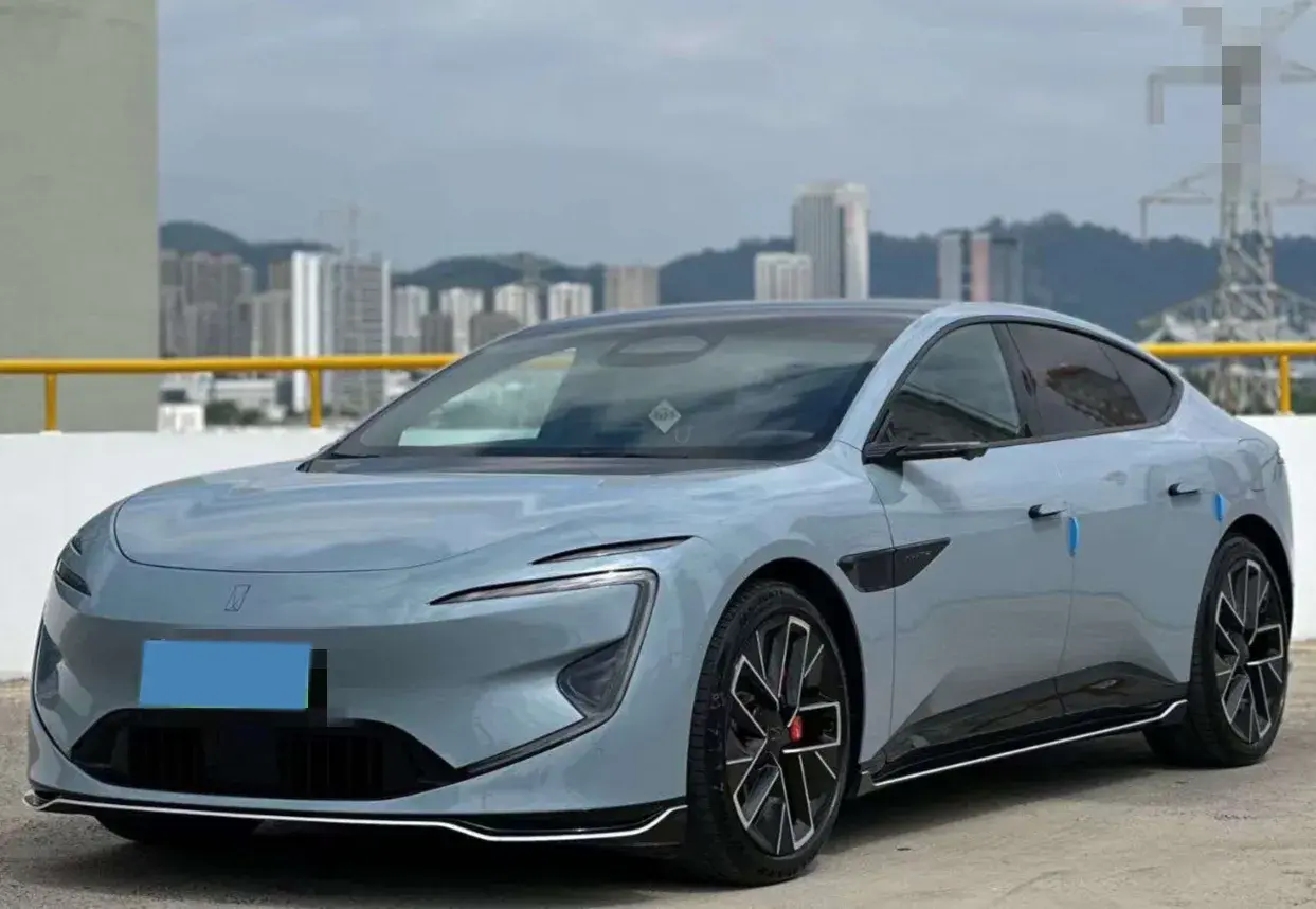 2023 AVATR 12 view 1