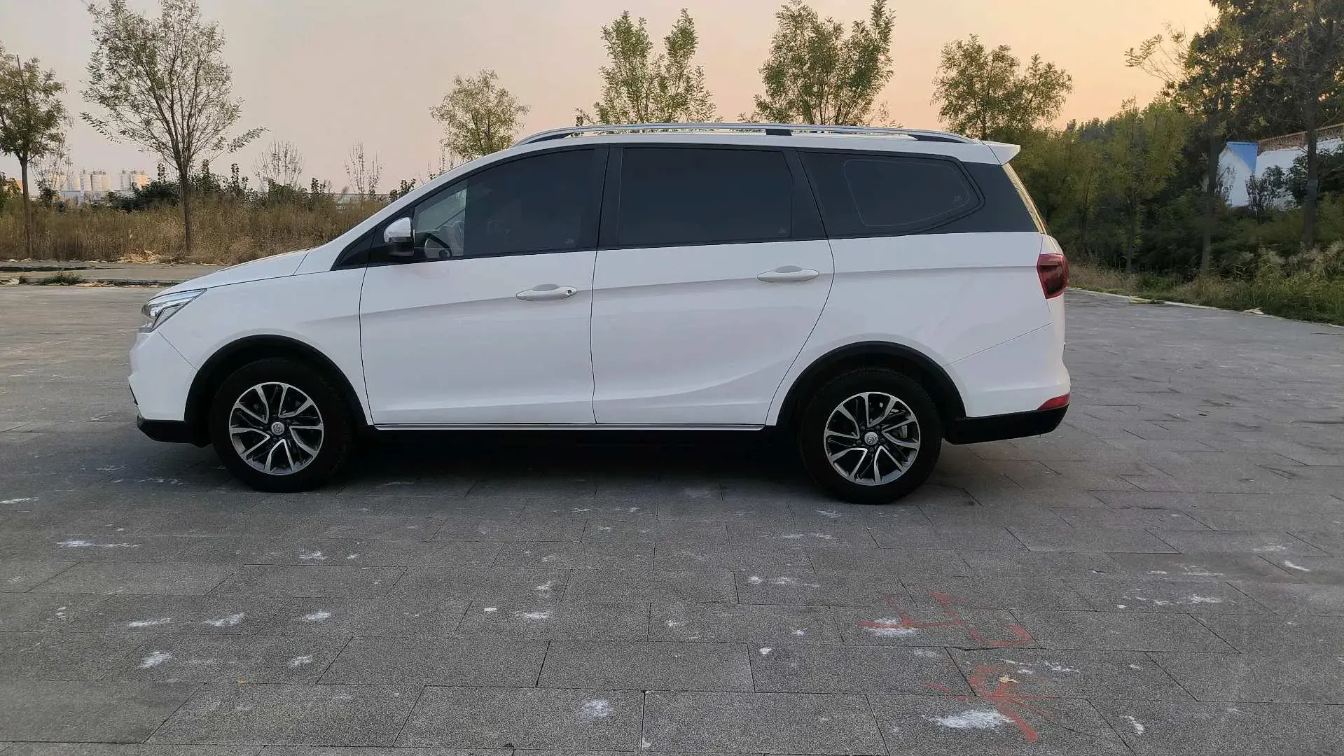 2019 BAOJUN 730 thumbnail 3