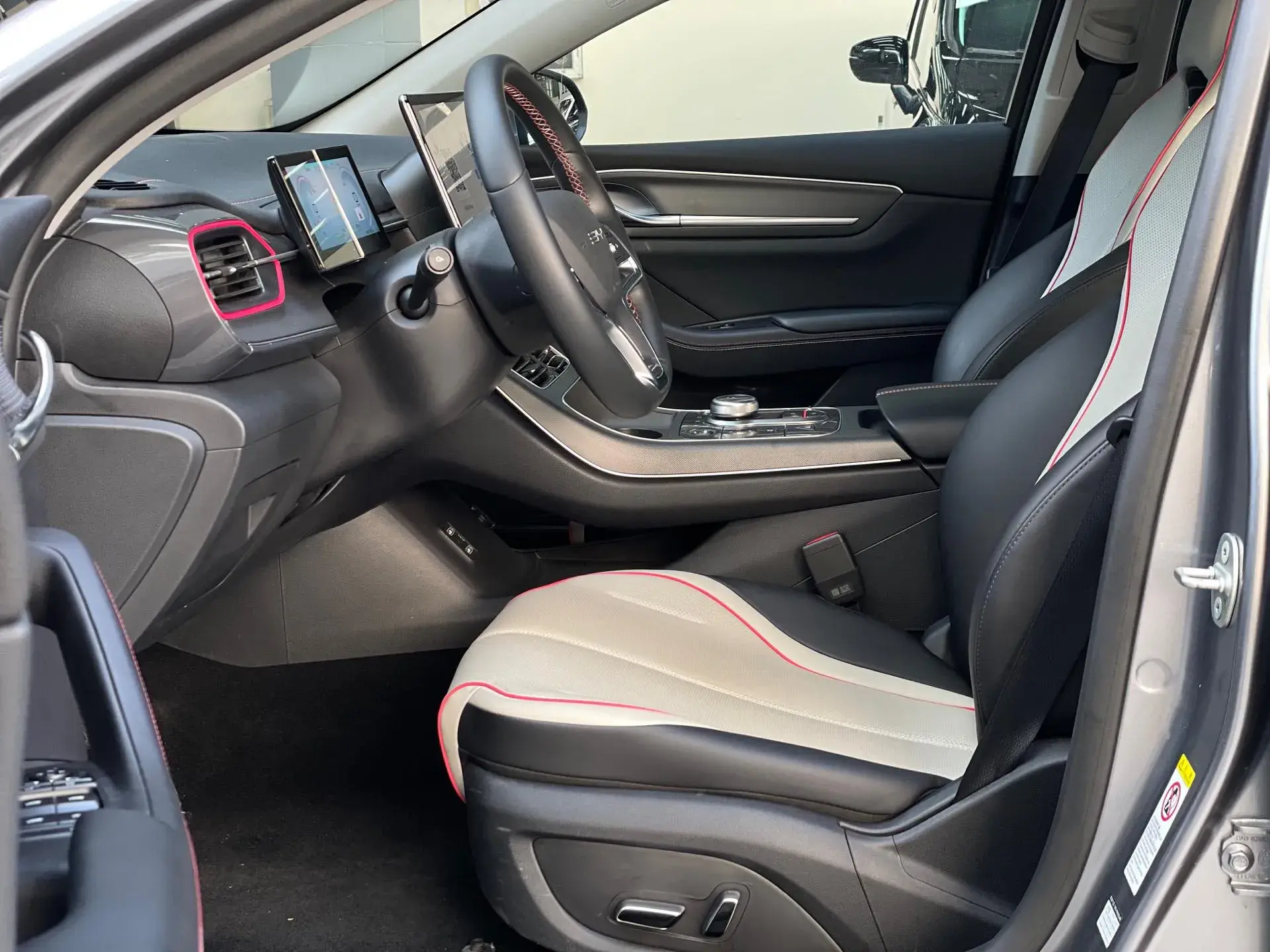 2022 BYD DESTROYER thumbnail 2