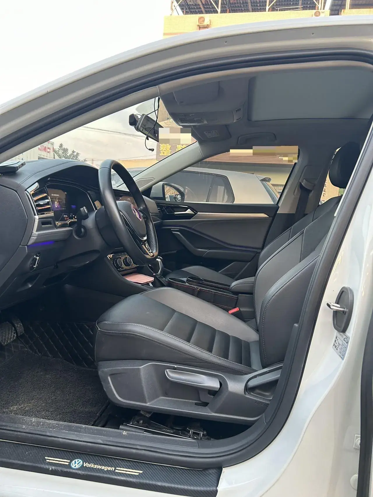 2021 VOLKSWAGEN SAGITAR thumbnail 4