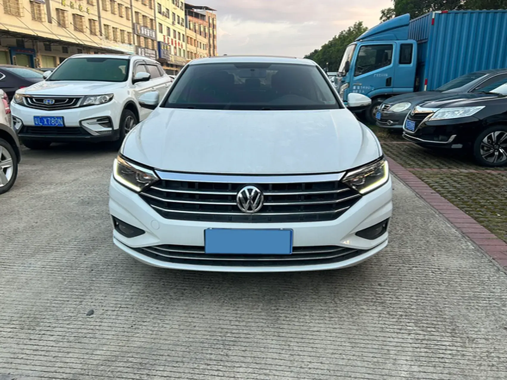 2021 VOLKSWAGEN SAGITAR thumbnail 2