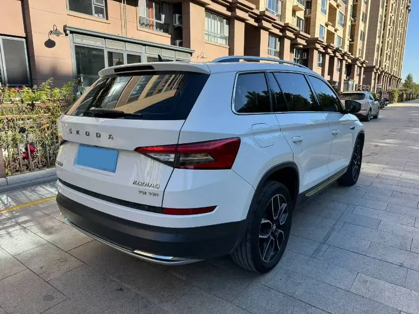 2019 SKODA KODIAK thumbnail 4