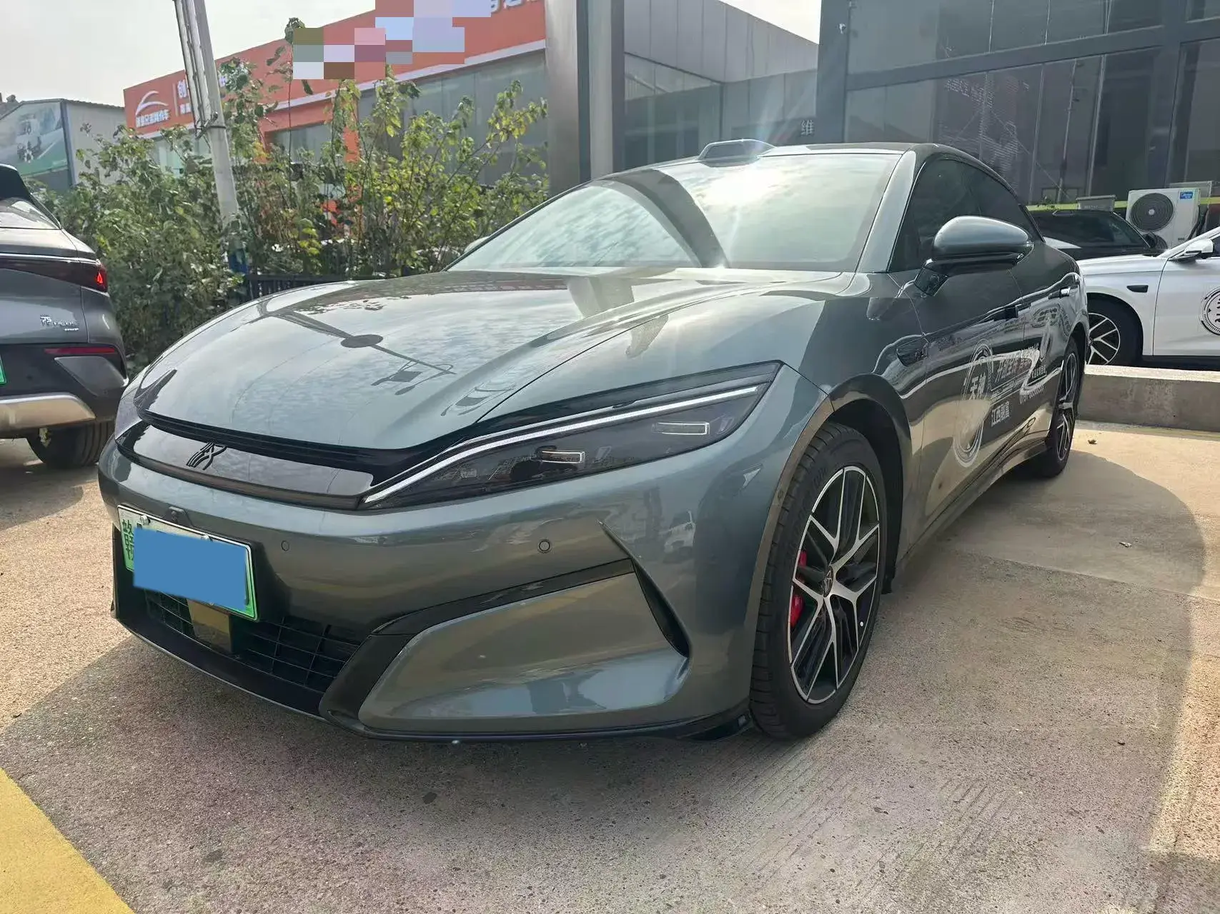 2025 BYD HANL view 1