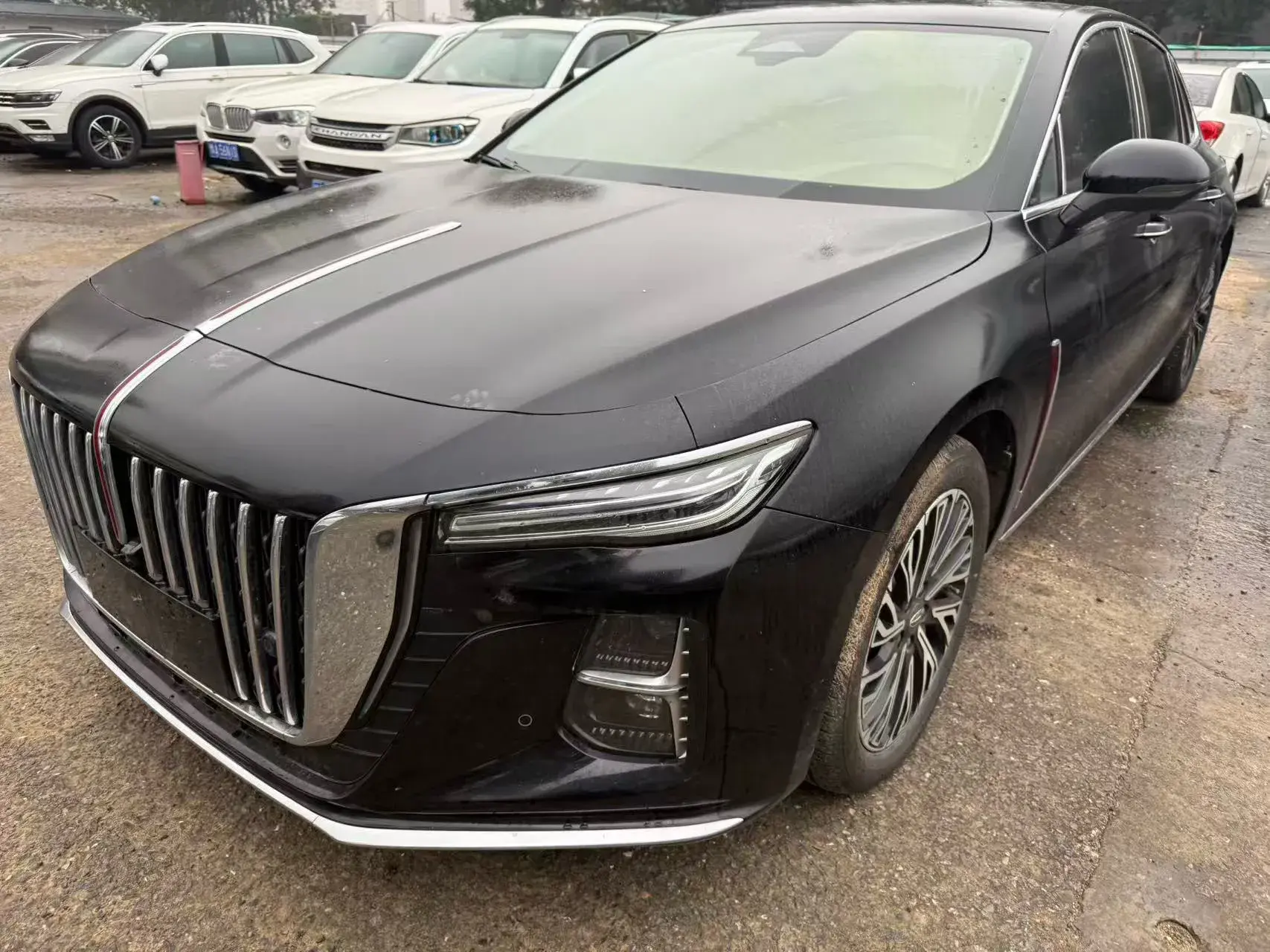 2025 HONGQI H5 view 1