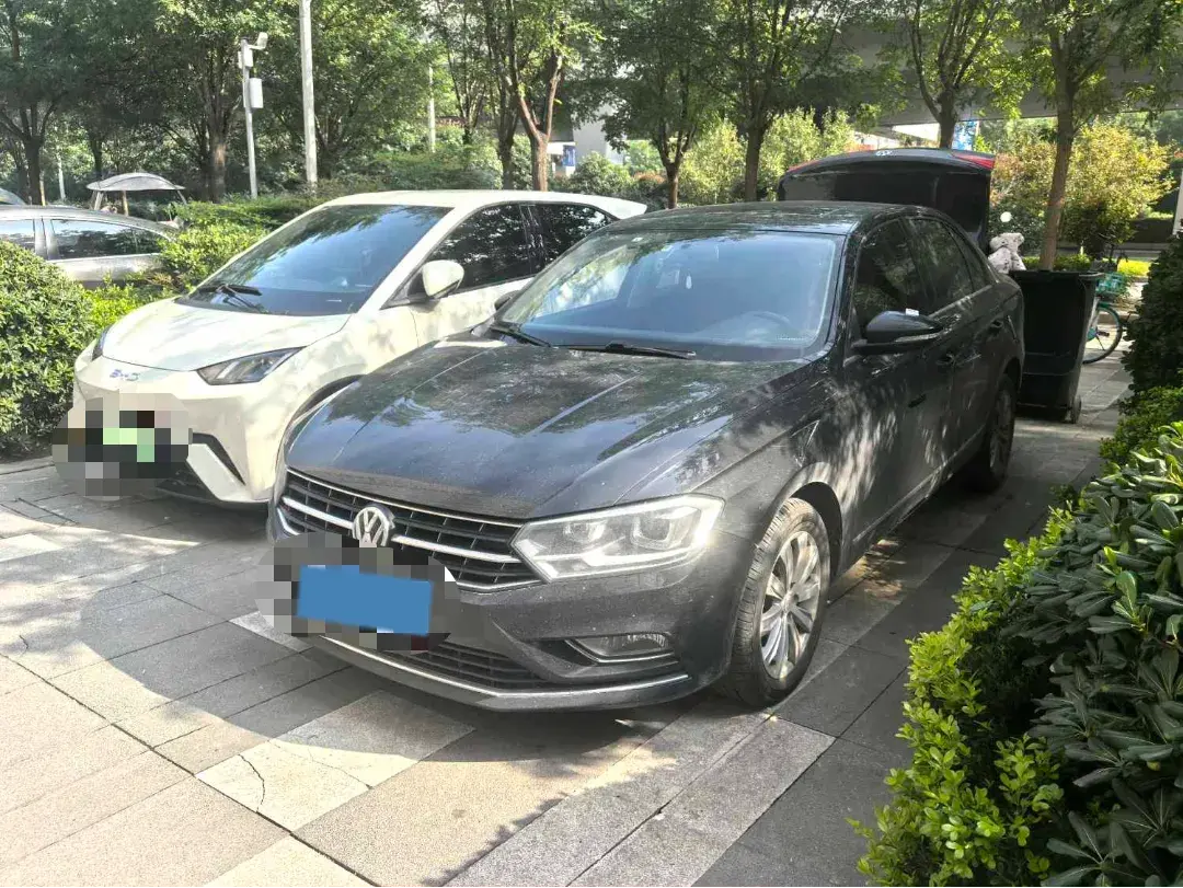 2018 VOLKSWAGEN BORA view 1