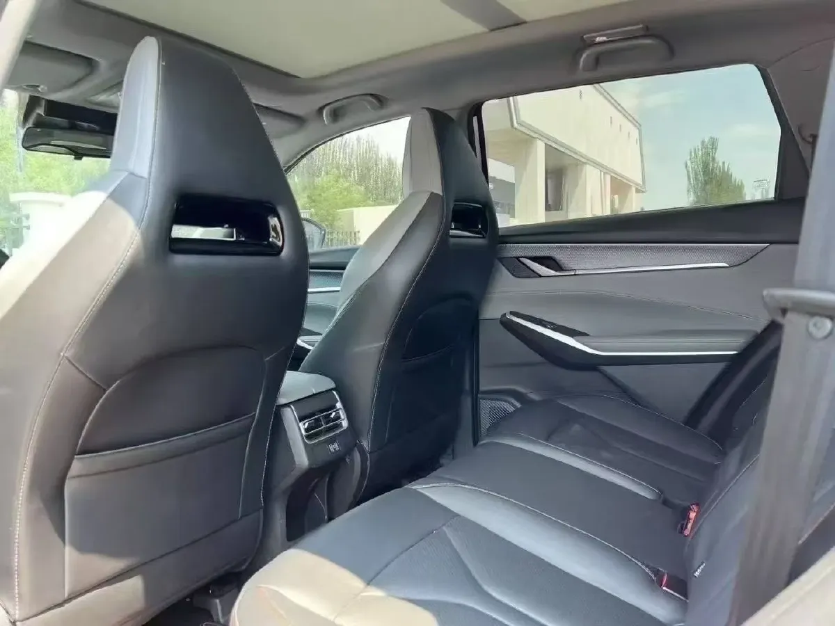 2023 ChangAn CS75 Plus iDD 1.5T 170HP L4 6TCT PHEV 28.39KWH,autocango,china used car exporter,china ev exporter,chinese used car exporter,chinese used ev exporter