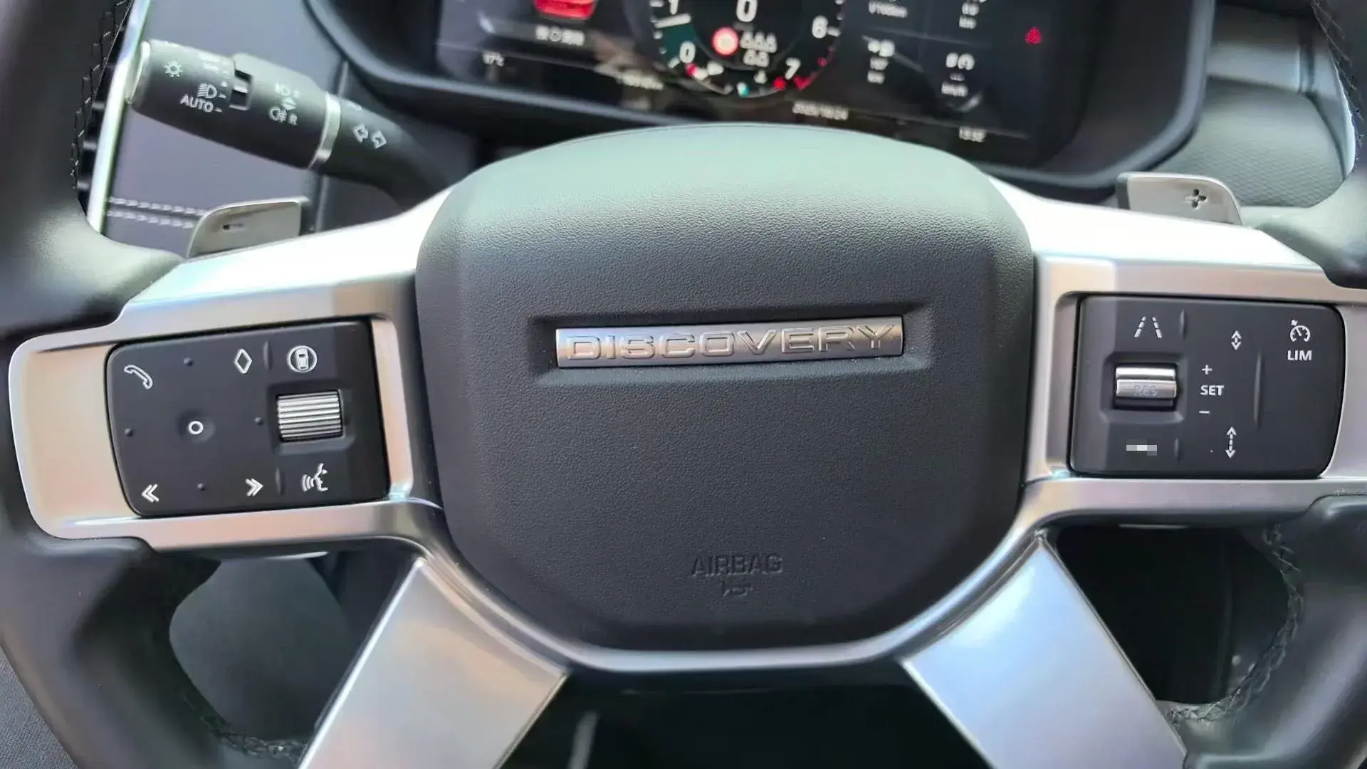 2021 LAND ROVER thumbnail 3