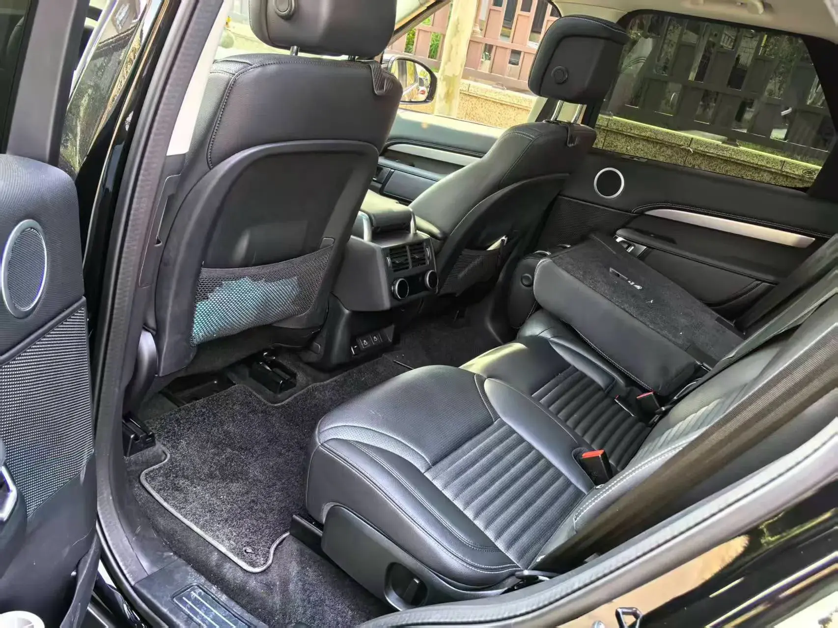 2021 LAND ROVER thumbnail 4