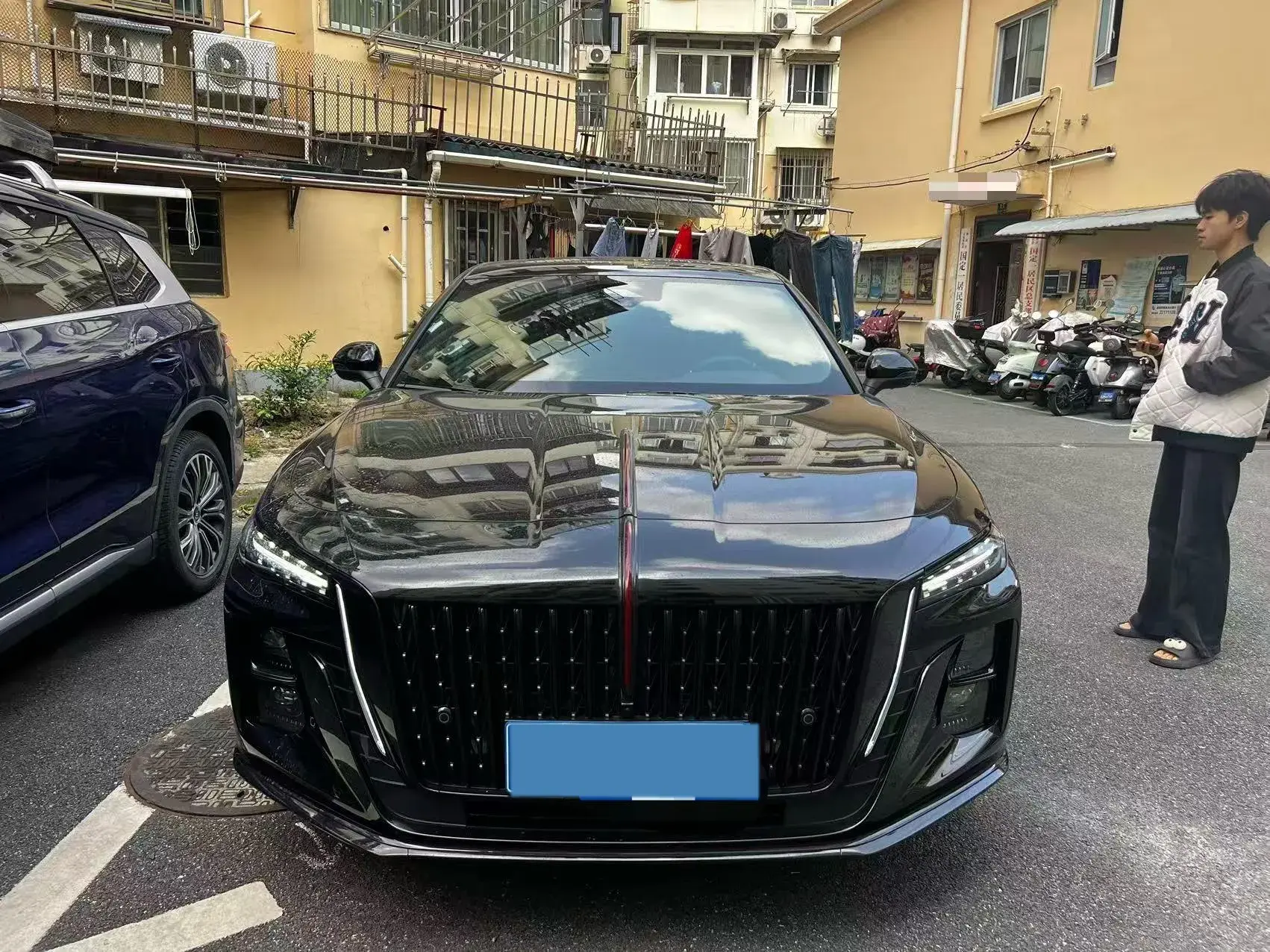 2024 HONGQI H5 thumbnail 2