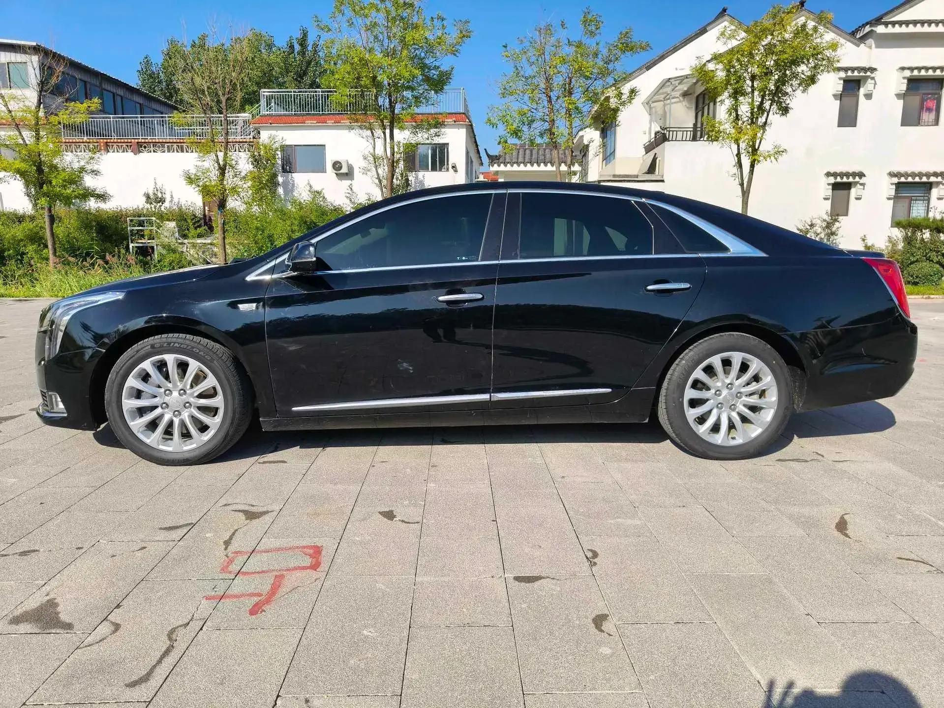 2018 CADILLAC XTS thumbnail 4