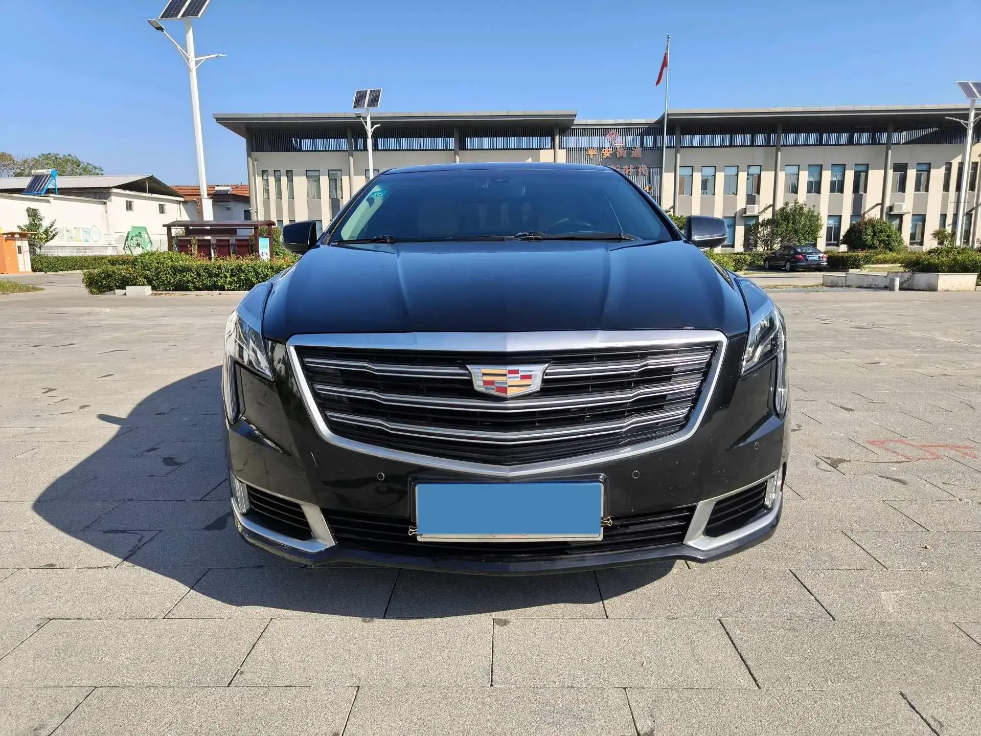 2018 CADILLAC XTS thumbnail 2