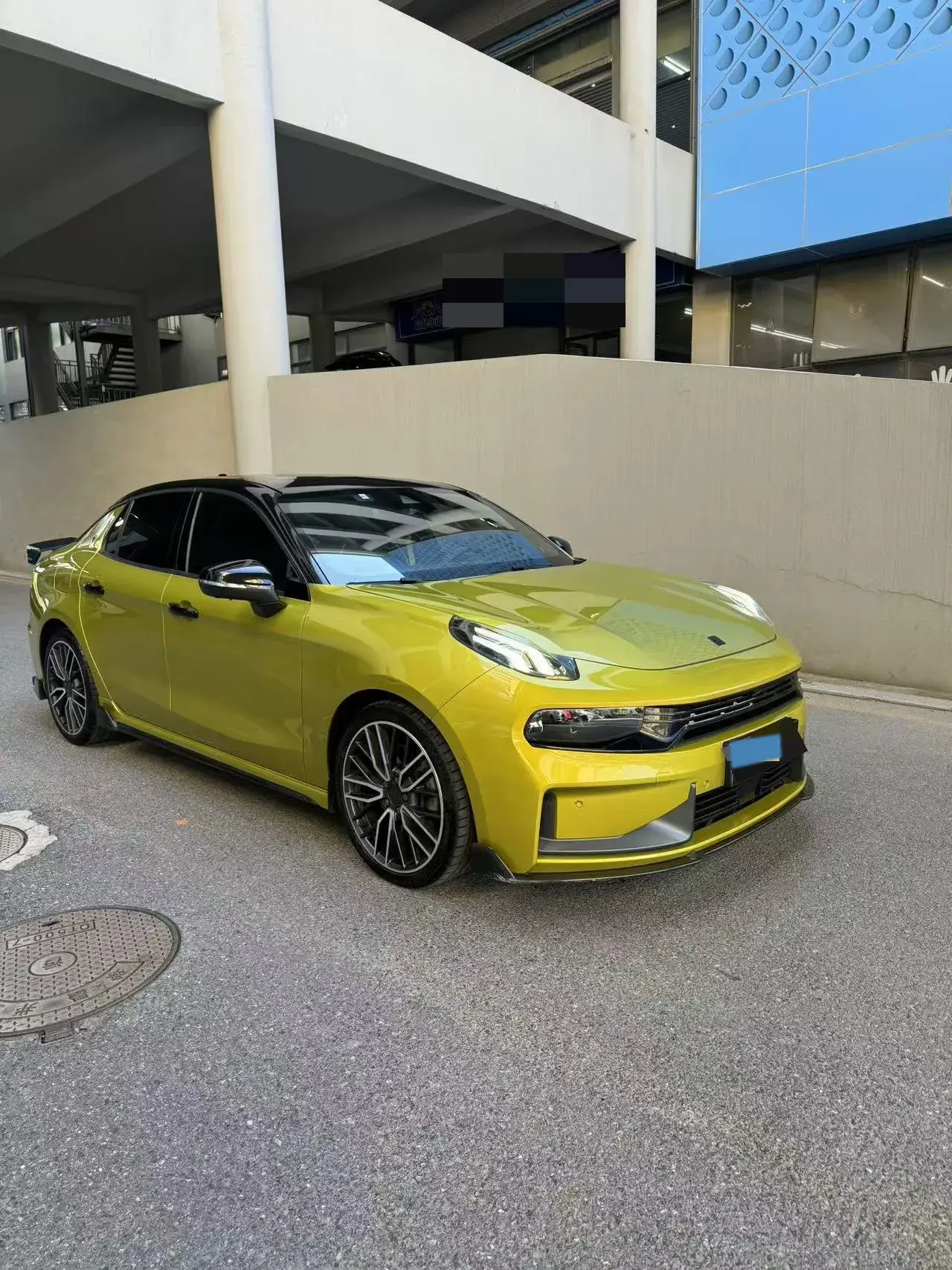 2019 LYNK&CO 03 thumbnail 2