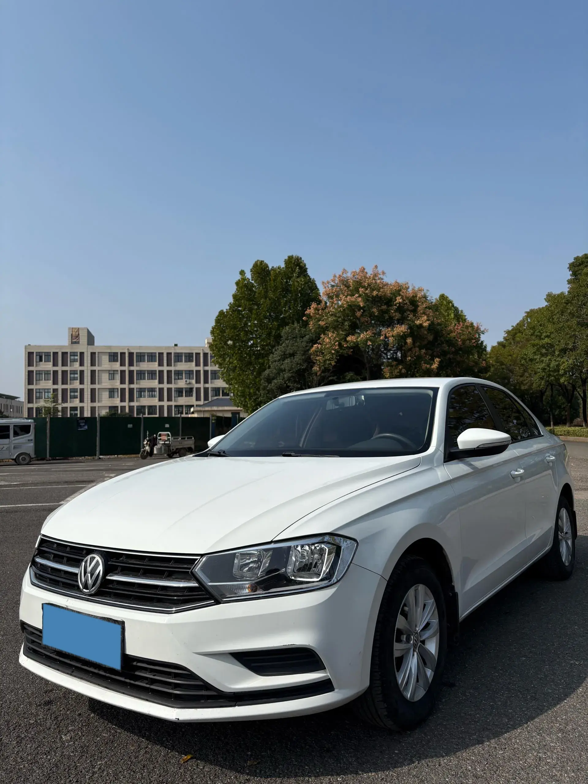 2018 VOLKSWAGEN BORA view 1