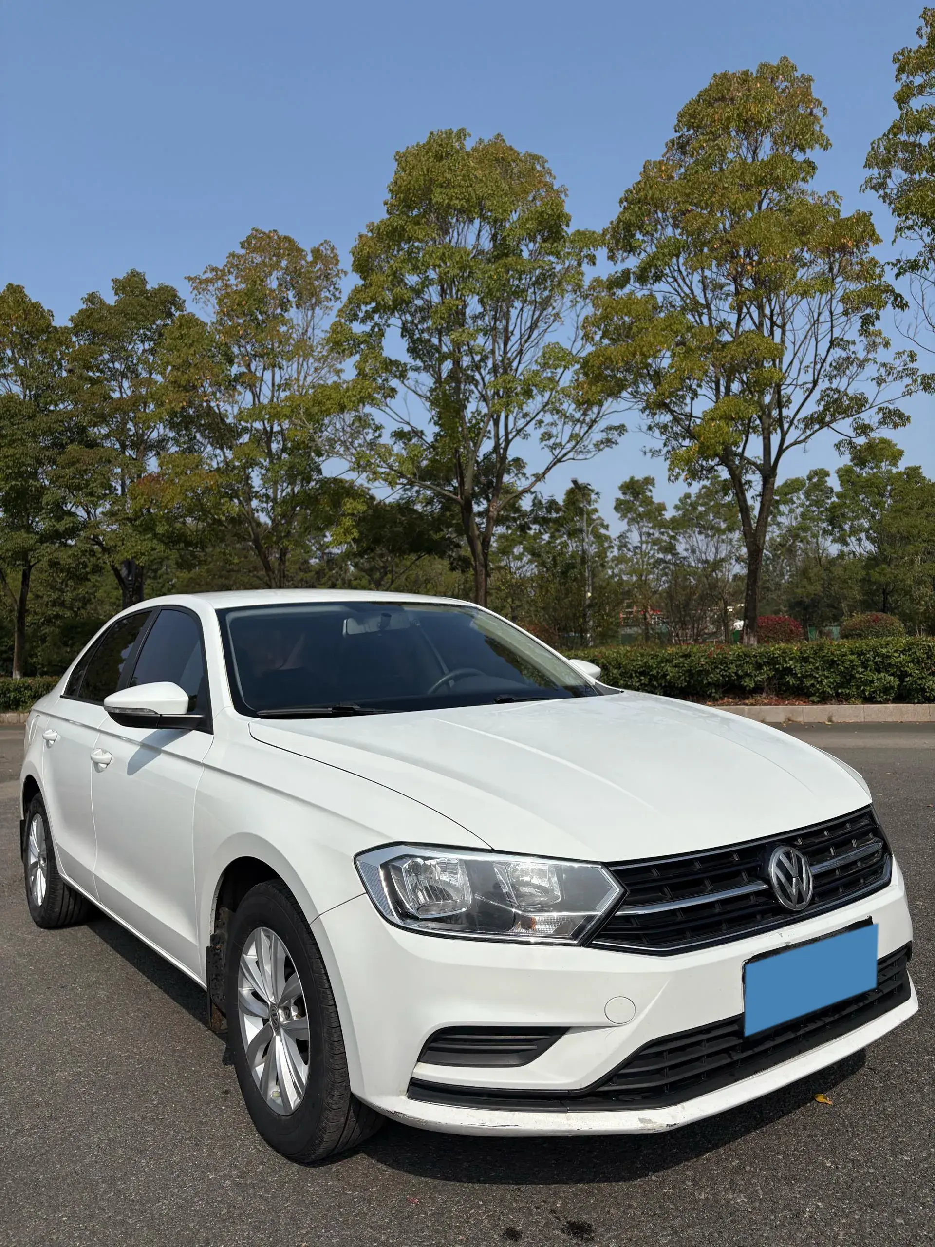 2018 VOLKSWAGEN BORA thumbnail 4