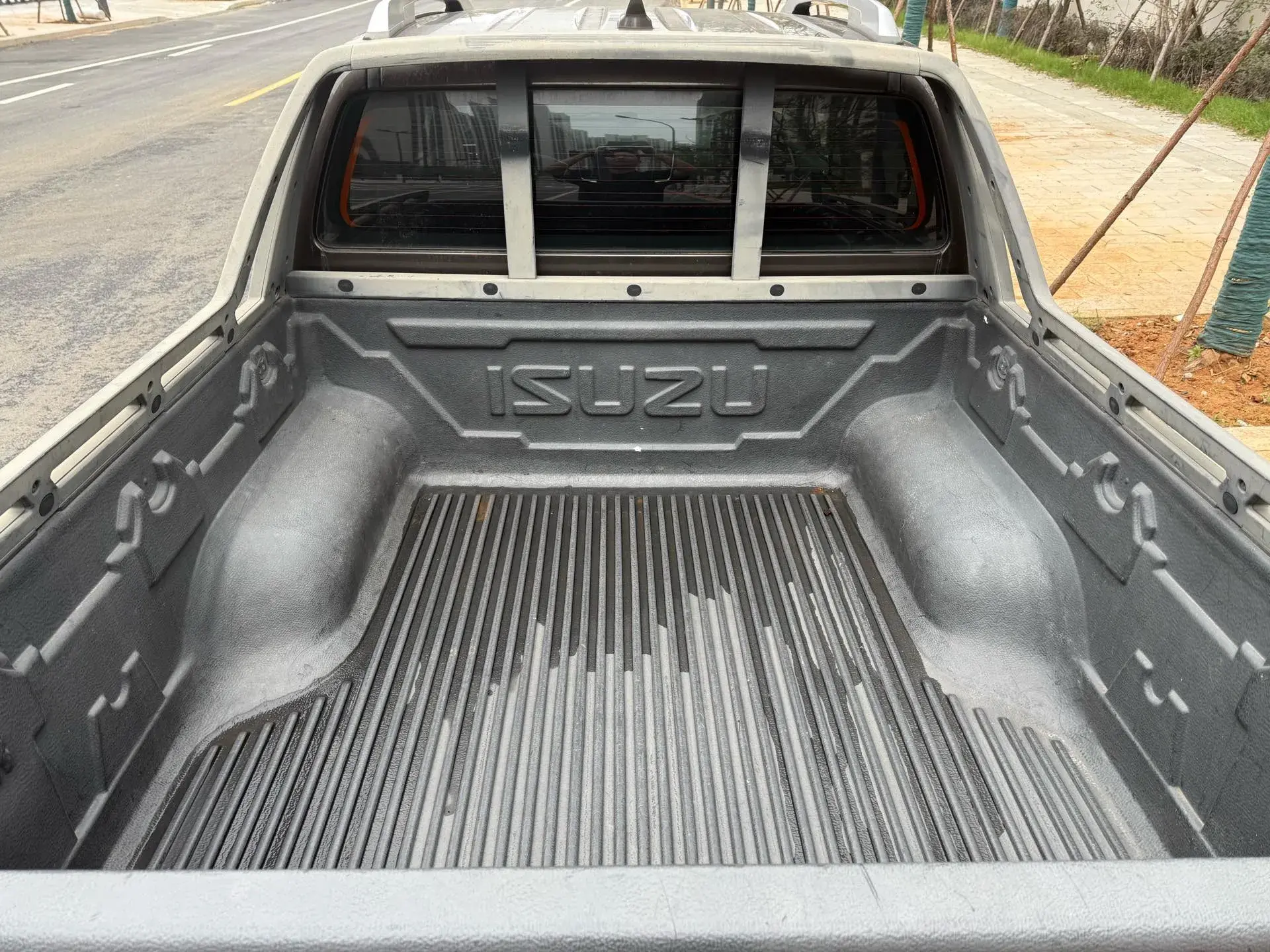 2019 ISUZU D-MAX thumbnail 4