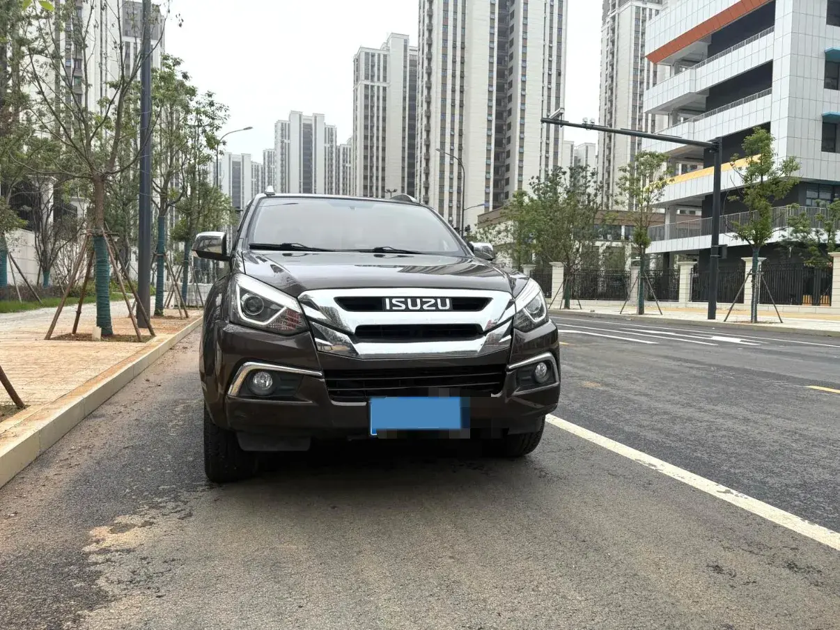 2019 ISUZU D-MAX thumbnail 2