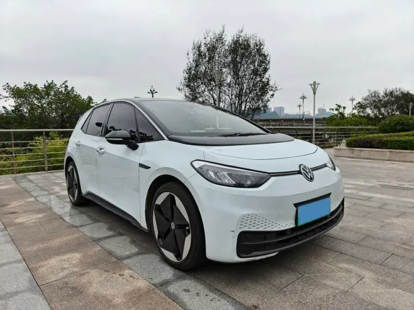2023 VOLKSWAGEN ID.3 thumbnail 3