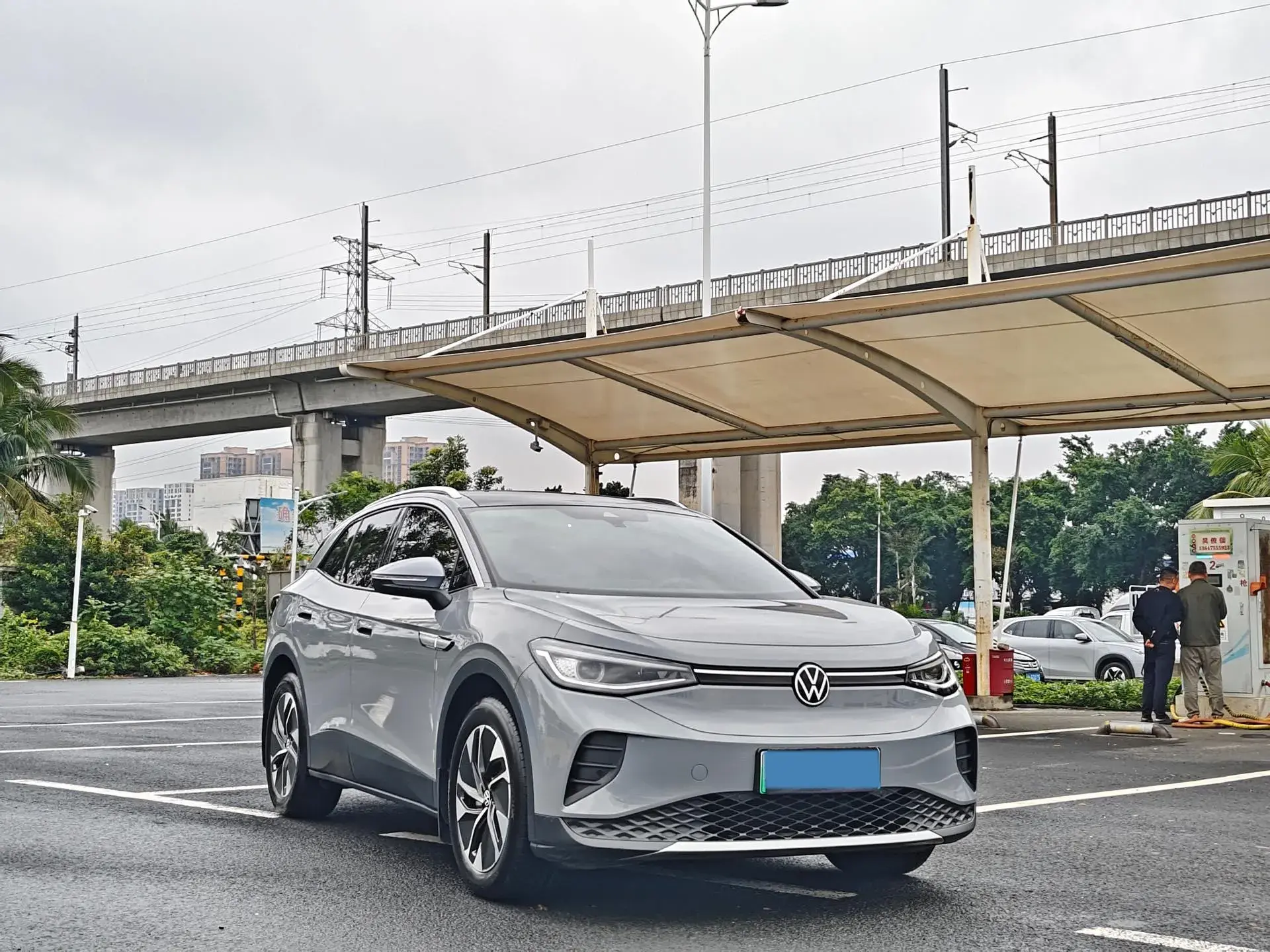 2024 VOLKSWAGEN ID.4 thumbnail 2