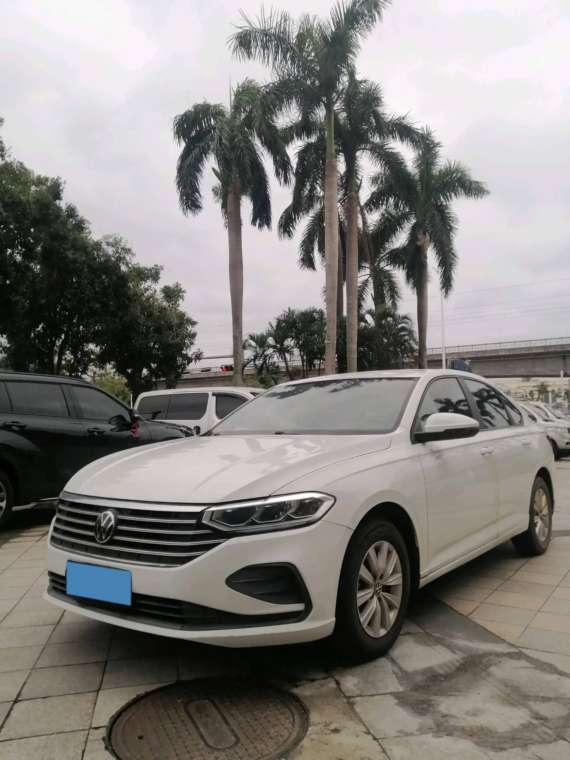 2023 VOLKSWAGEN LAVIDA view 1