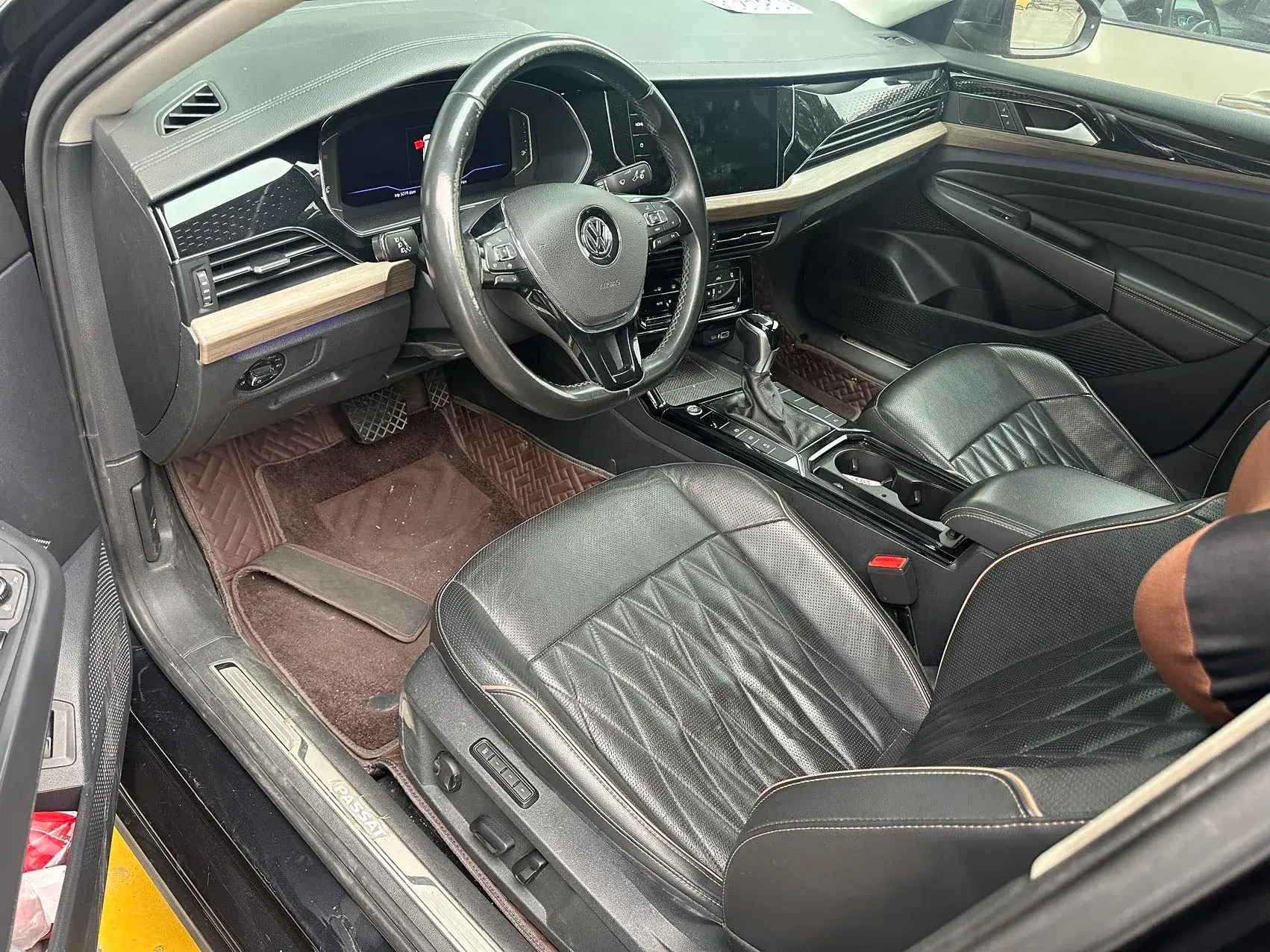 2020 VOLKSWAGEN PASSAT thumbnail 2