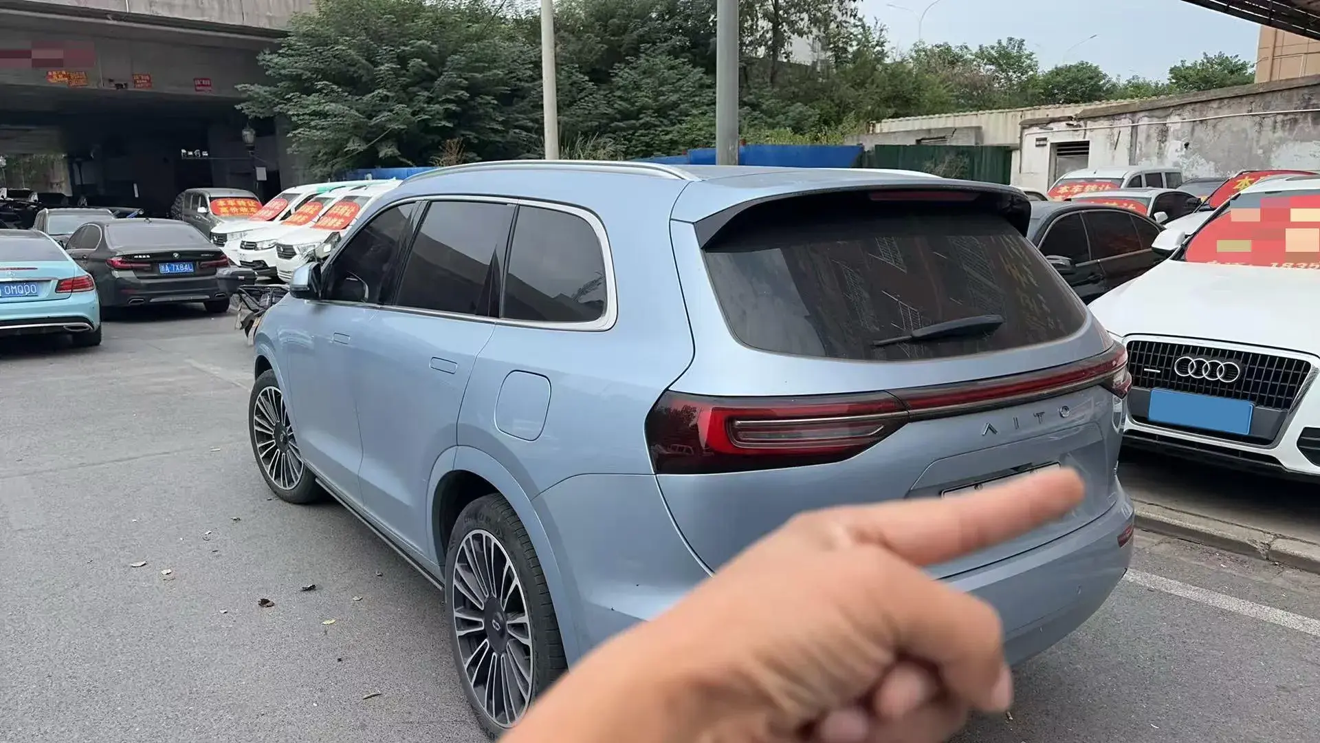 2023 AITO AITO thumbnail 3