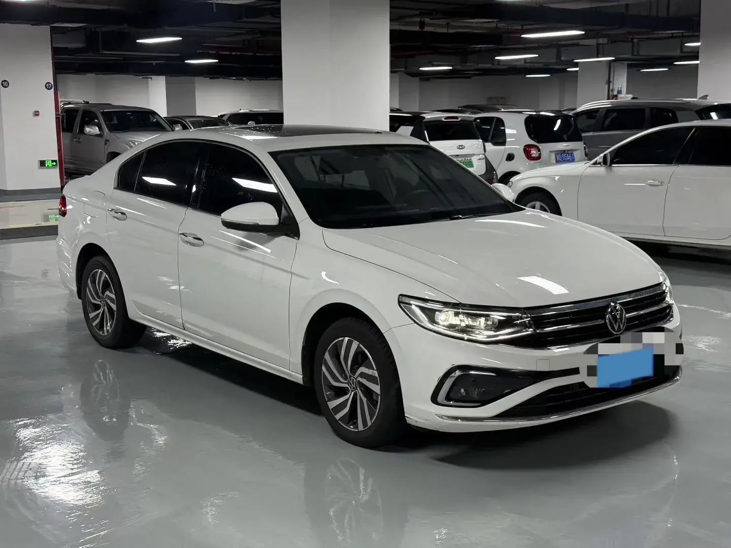 2023 VOLKSWAGEN BORA thumbnail 2