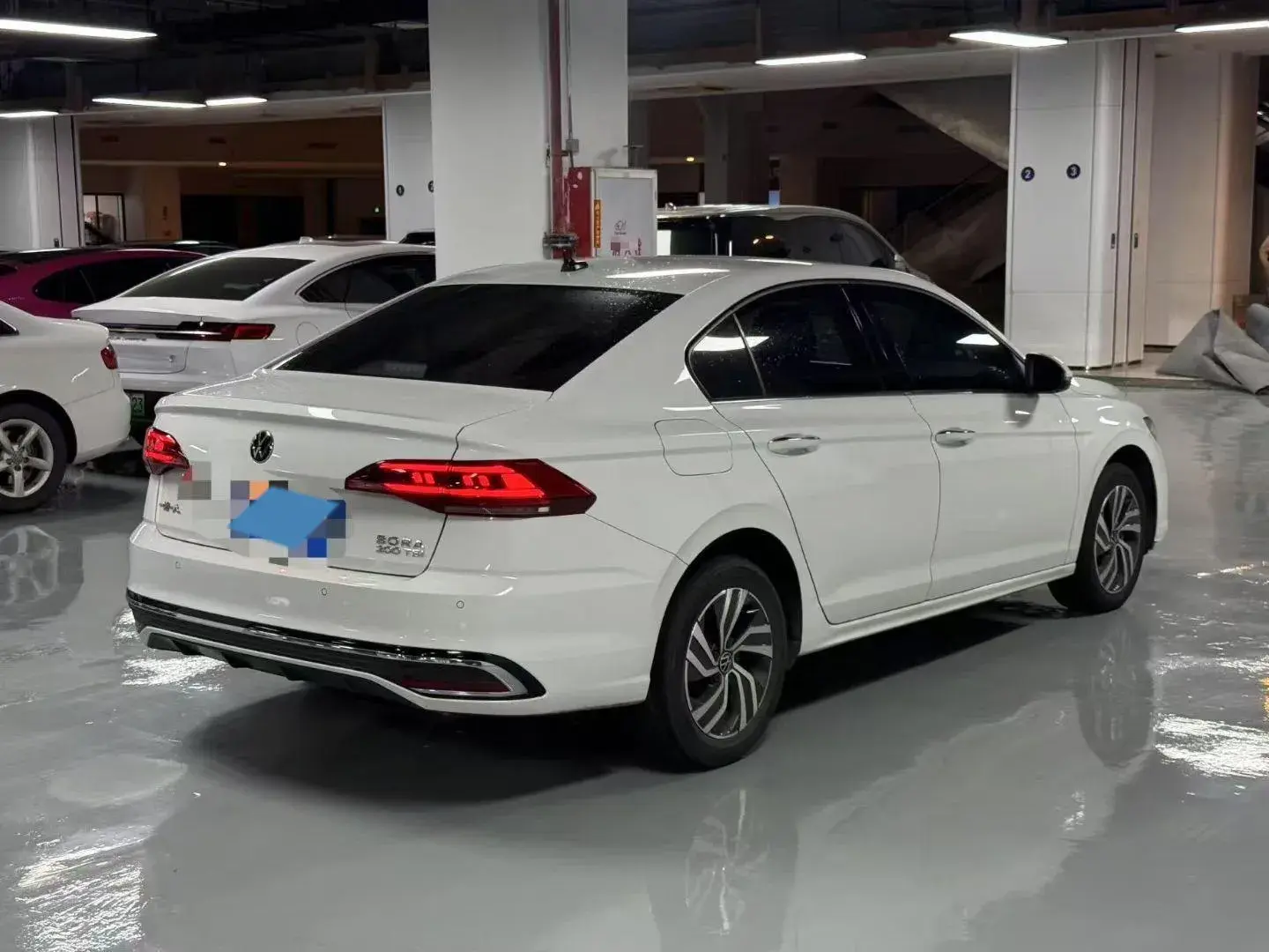 2023 VOLKSWAGEN BORA thumbnail 4