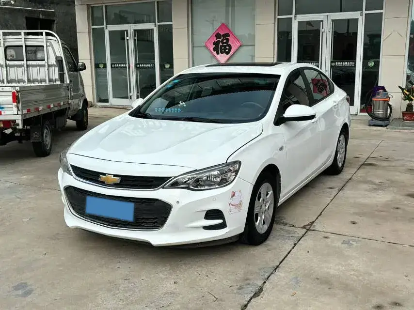 2019 CHEVROLET CAVALIER view 1