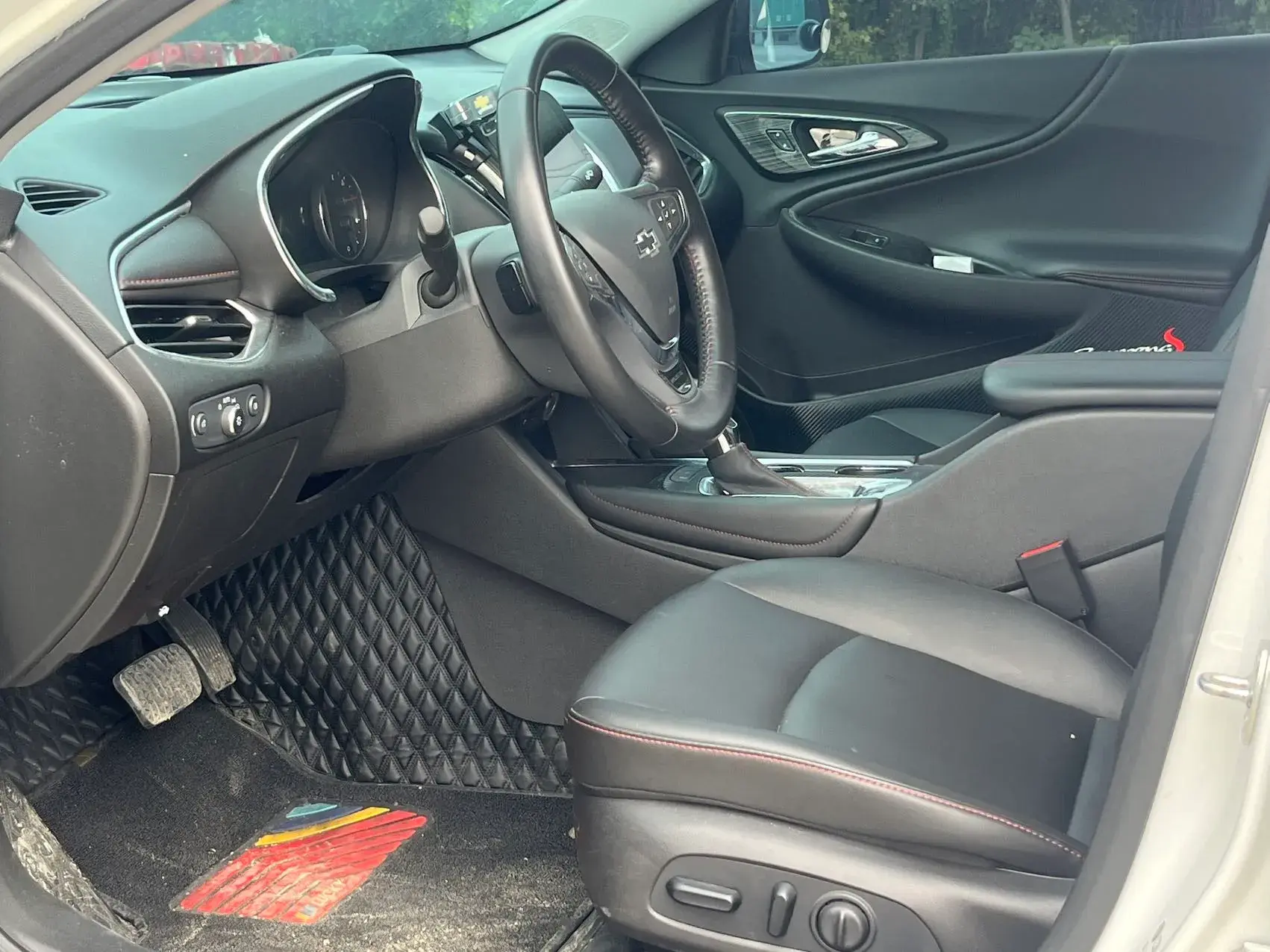 2021 CHEVROLET MALIBU thumbnail 2