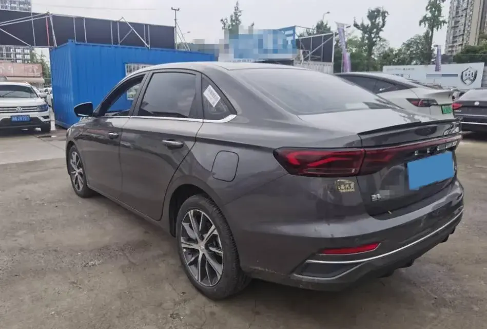 2023 GEELY EMGRAND thumbnail 4