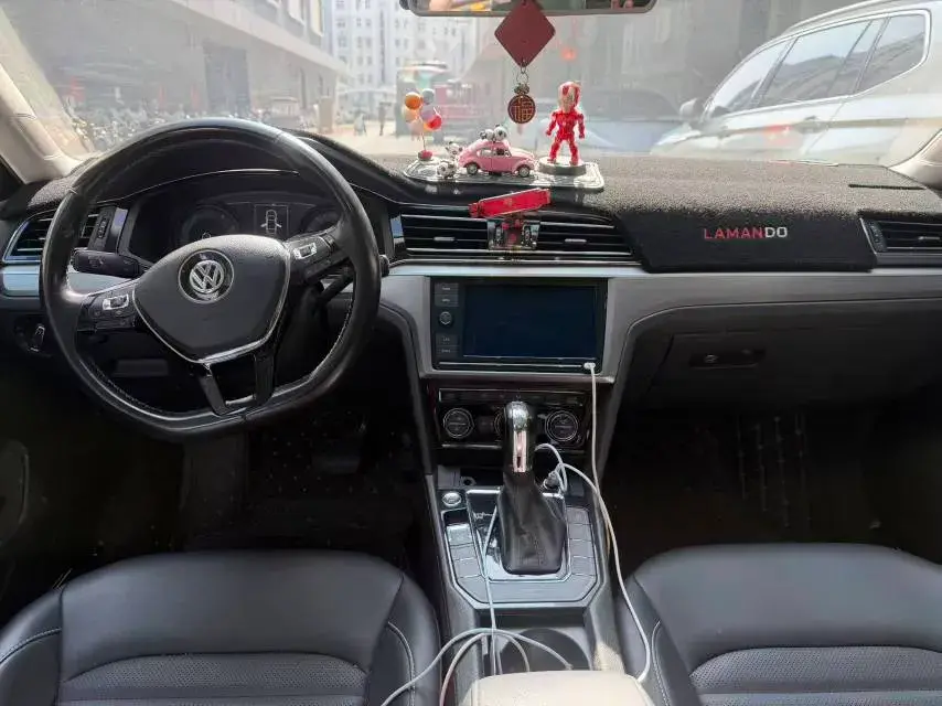 2019 VOLKSWAGEN LAMANDO thumbnail 2