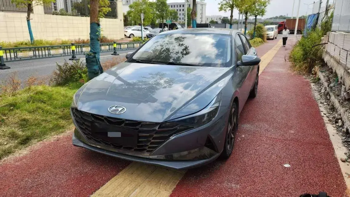 2021 Hyundai Elantra 1.5L 115HP L4 CVT