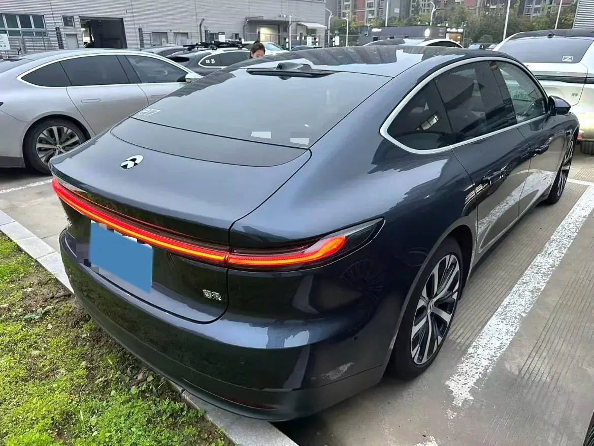 2024 NIO ET7 thumbnail 3
