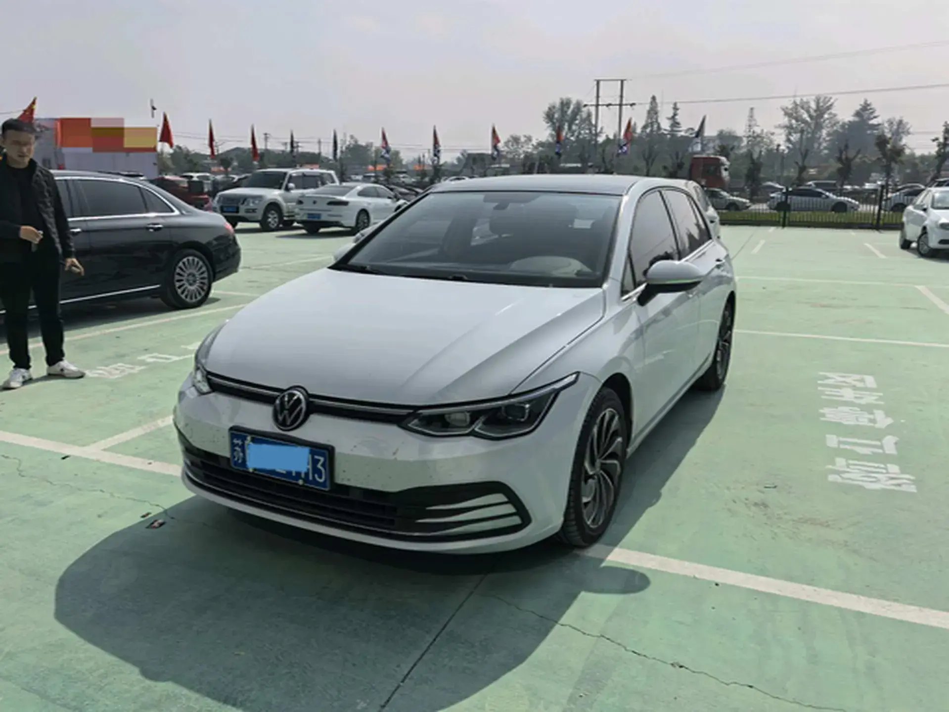 2021 VOLKSWAGEN GOLF view 1