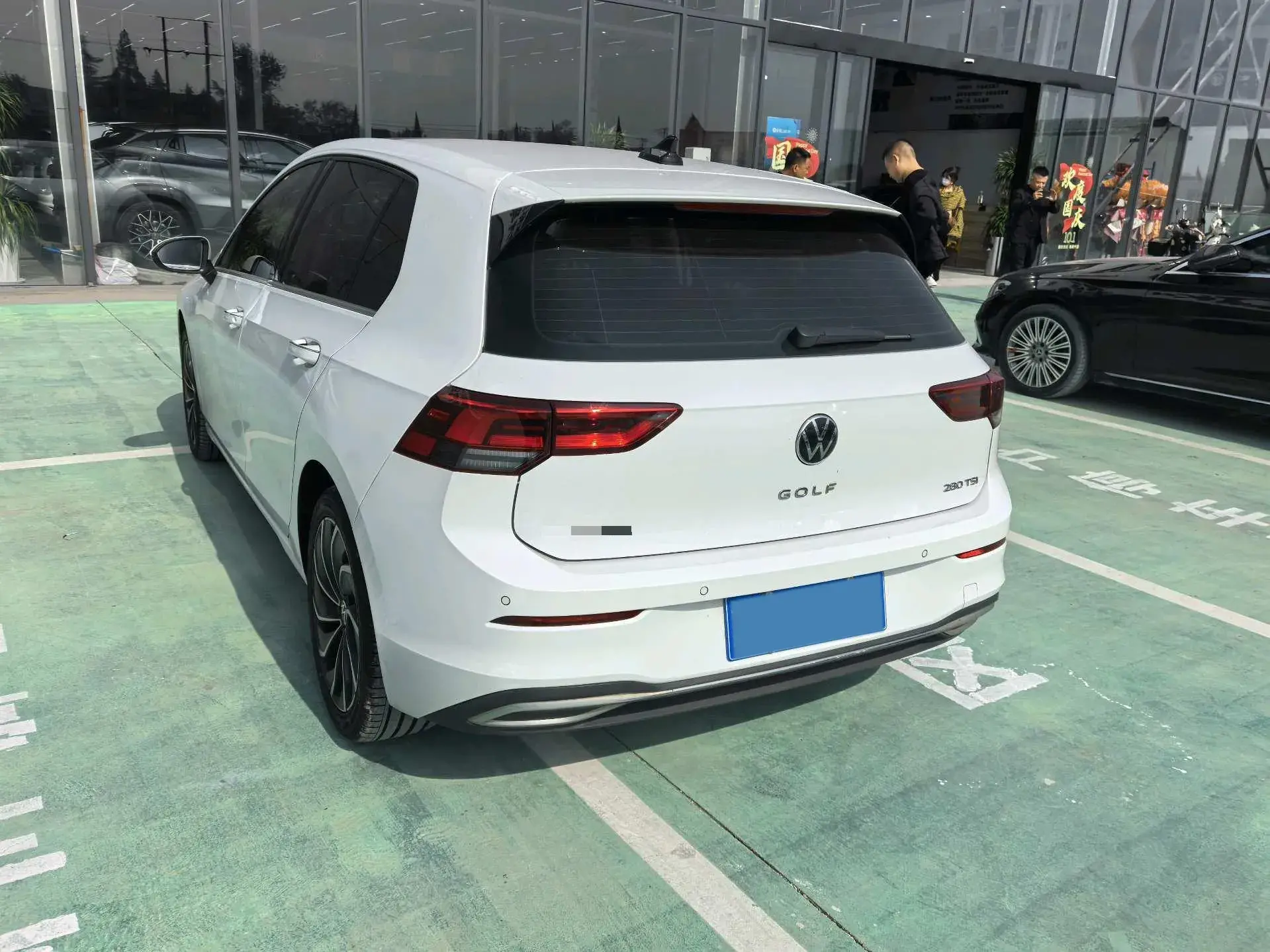 2021 VOLKSWAGEN GOLF thumbnail 4