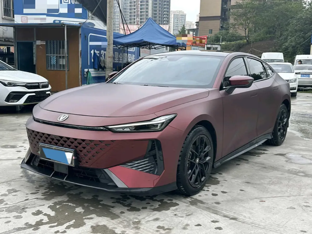 2024 ChangAn UNI-V 1.5T 188HP L4 7DCT,autocango,china used car exporter,china ev exporter,chinese used car exporter,chinese used ev exporter