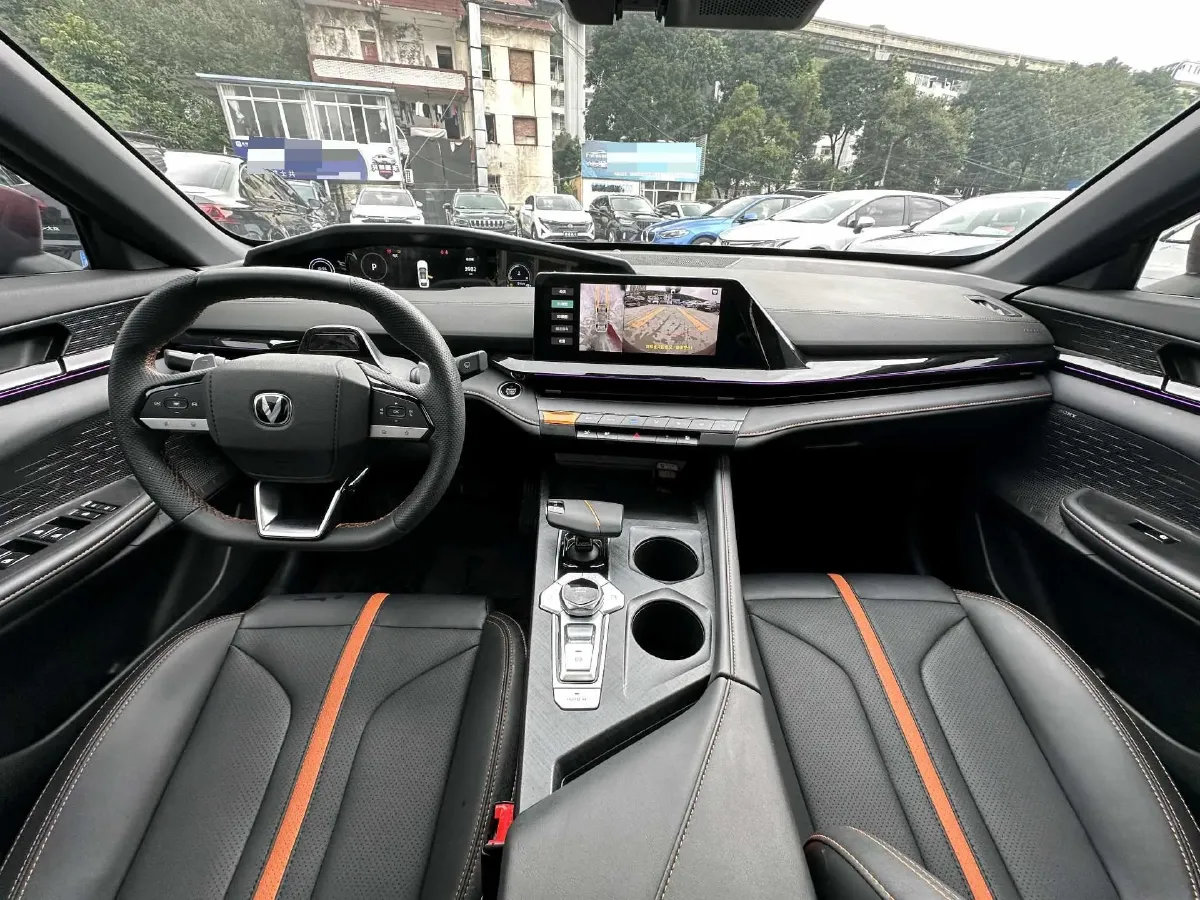 2024 ChangAn UNI-V 1.5T 188HP L4 7DCT,autocango,china used car exporter,china ev exporter,chinese used car exporter,chinese used ev exporter