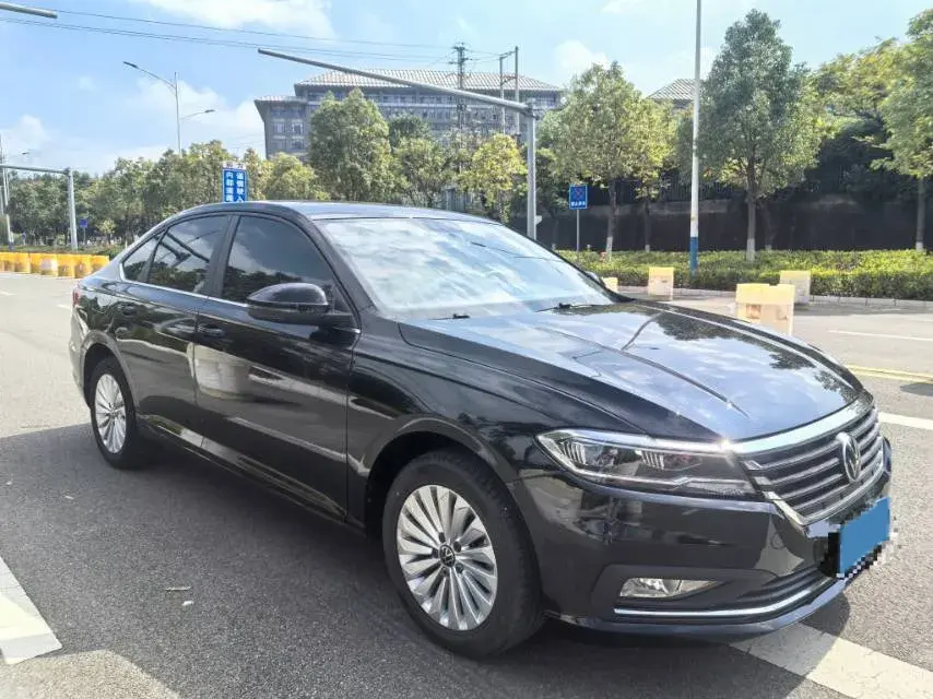 2019 VOLKSWAGEN LAVIDA thumbnail 3