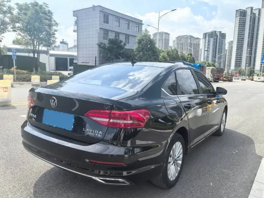 2019 VOLKSWAGEN LAVIDA thumbnail 4