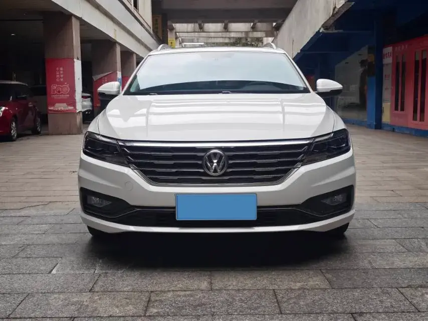 2019 VOLKSWAGEN LAVIDA thumbnail 2