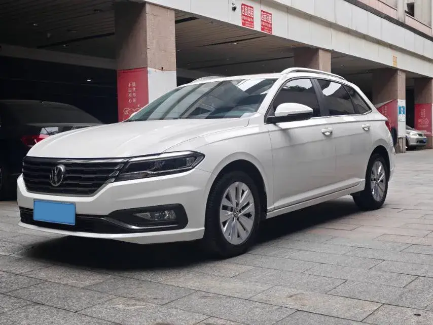 2019 VOLKSWAGEN LAVIDA view 1