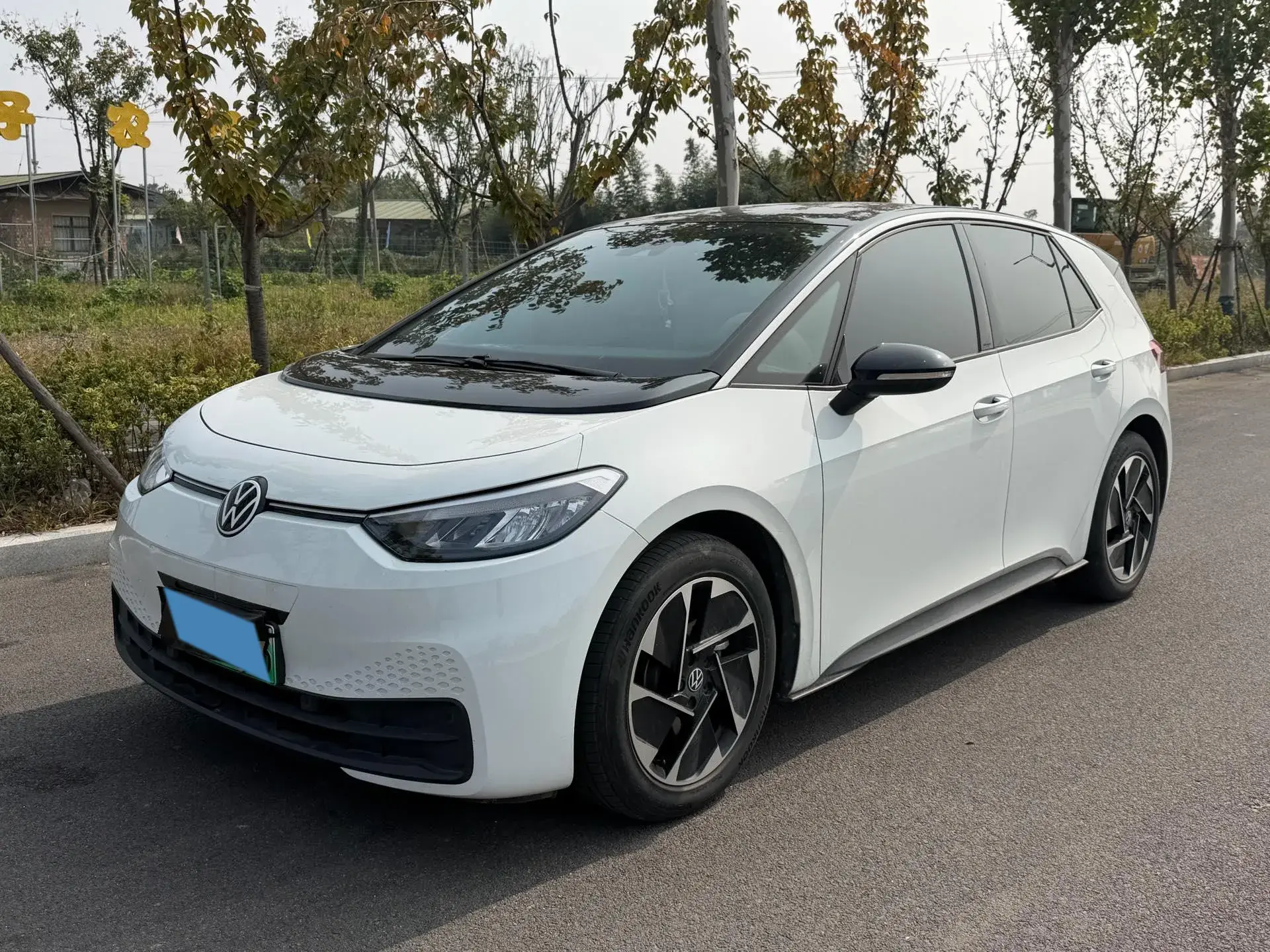 2024 VOLKSWAGEN ID.3 view 1