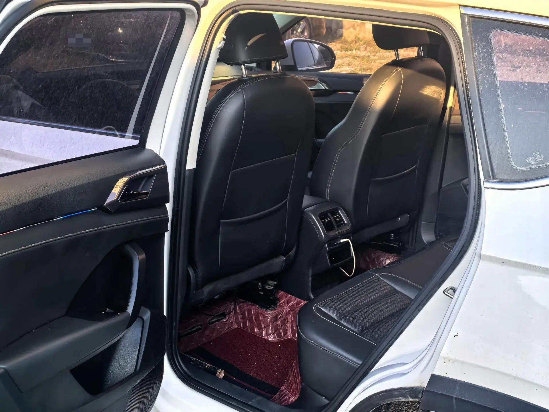 2021 VOLKSWAGEN THARU thumbnail 4