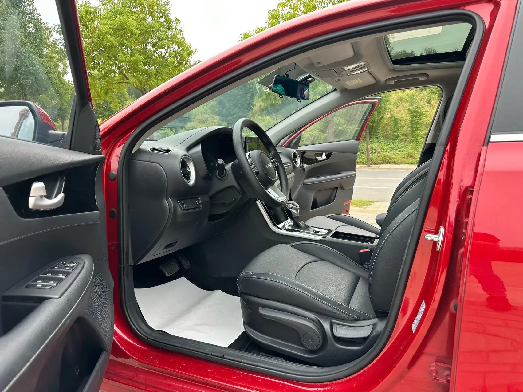 2021 KIA K3 thumbnail 4