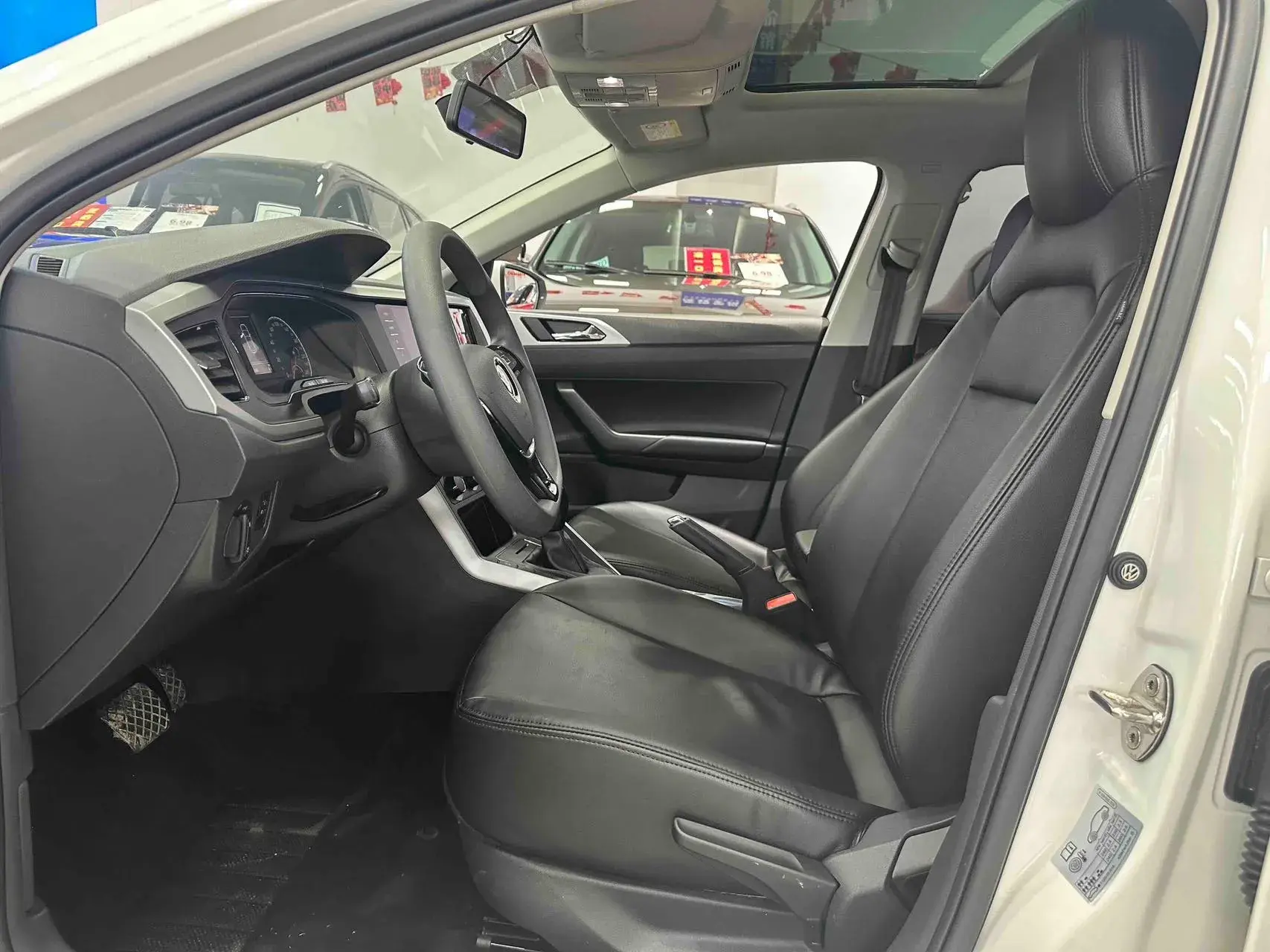 2021 VOLKSWAGEN POLO thumbnail 4