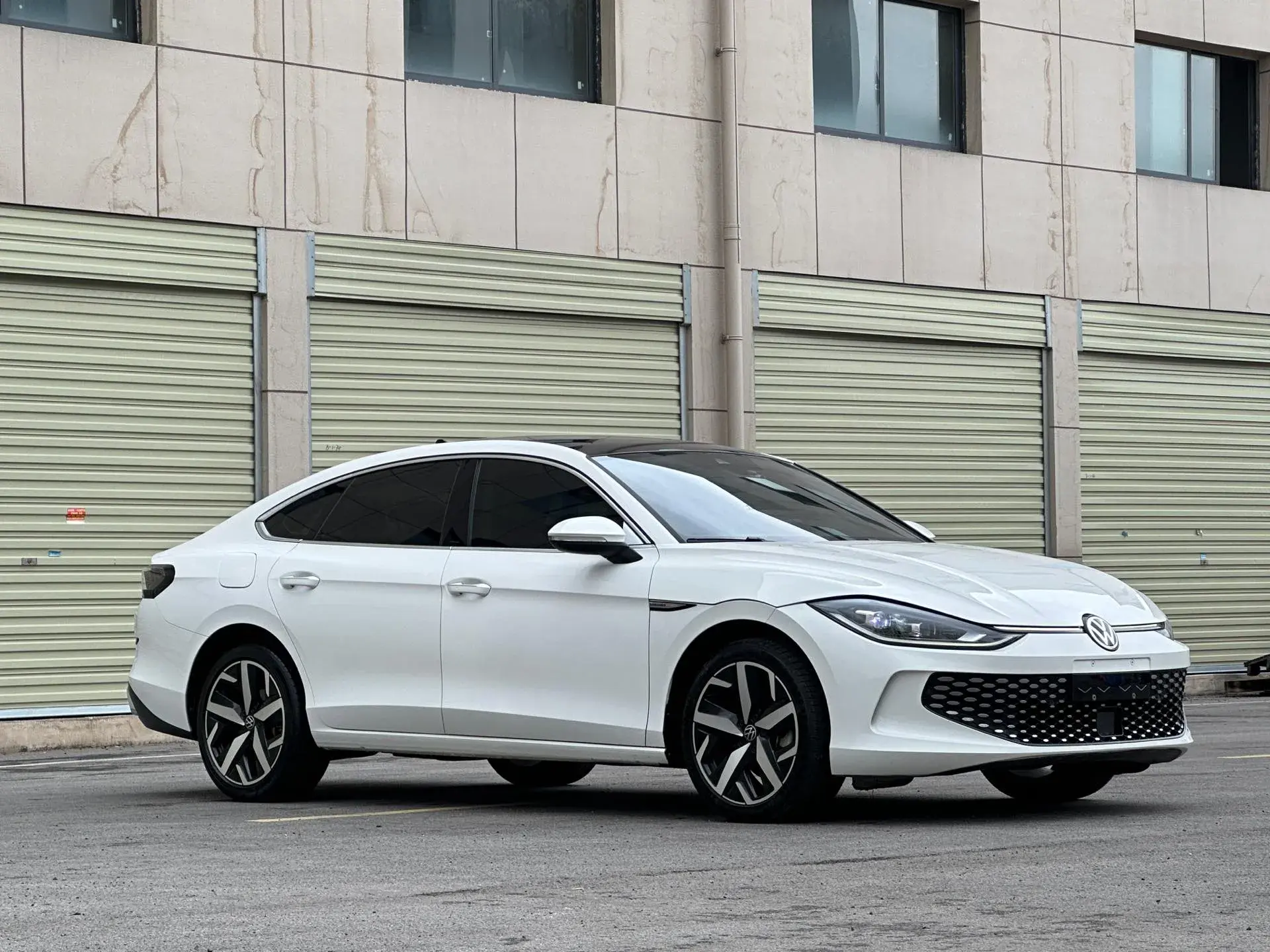 2022 VOLKSWAGEN LAMANDO thumbnail 3