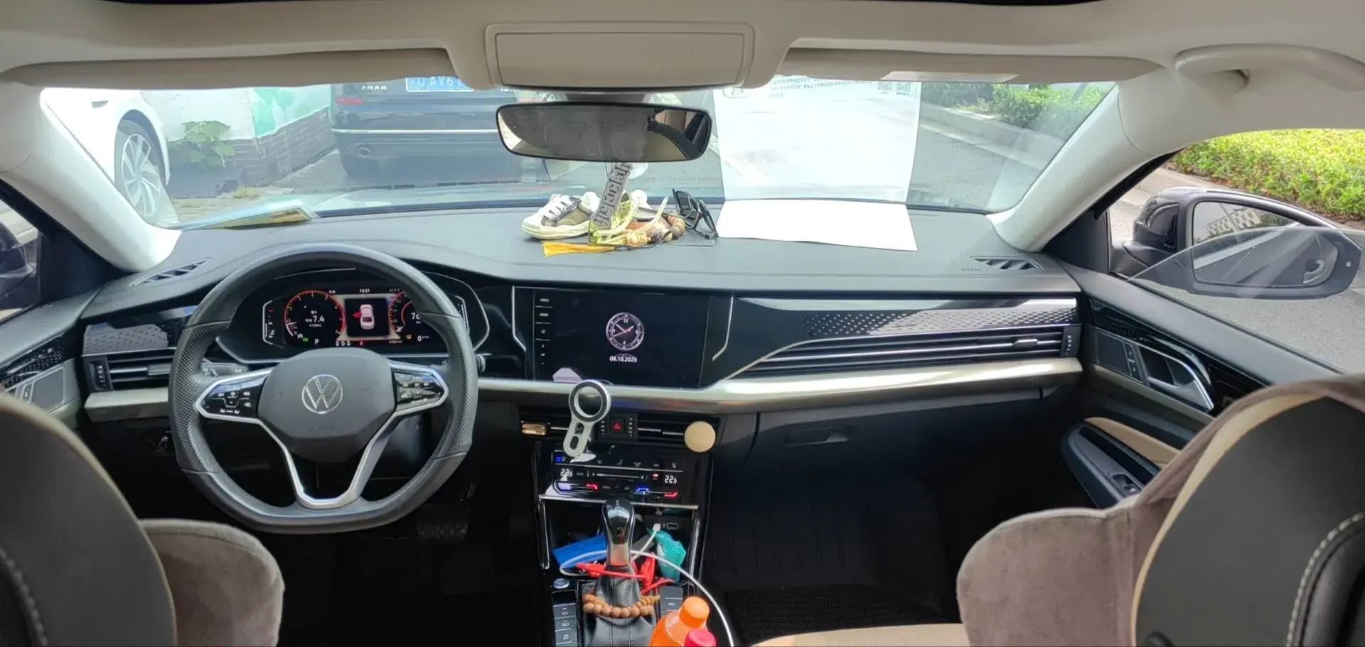 2023 VOLKSWAGEN PASSAT thumbnail 4