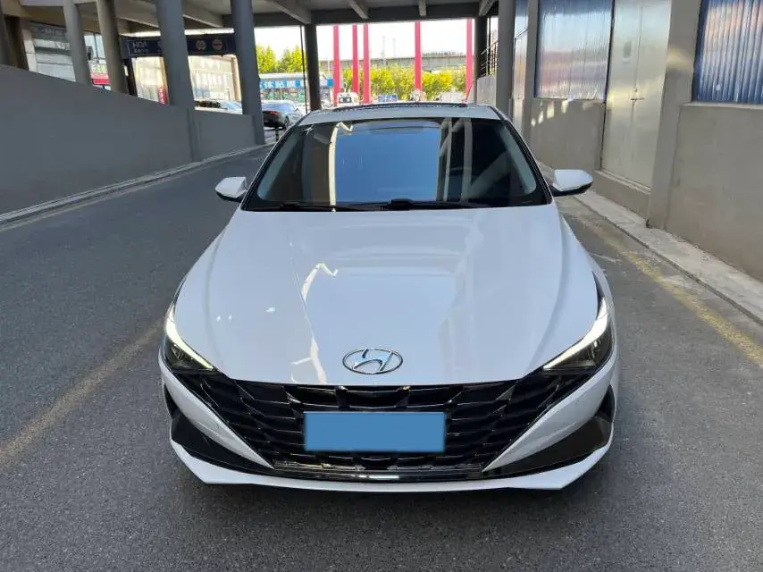 2022 HYUNDAI ELANTRA thumbnail 2