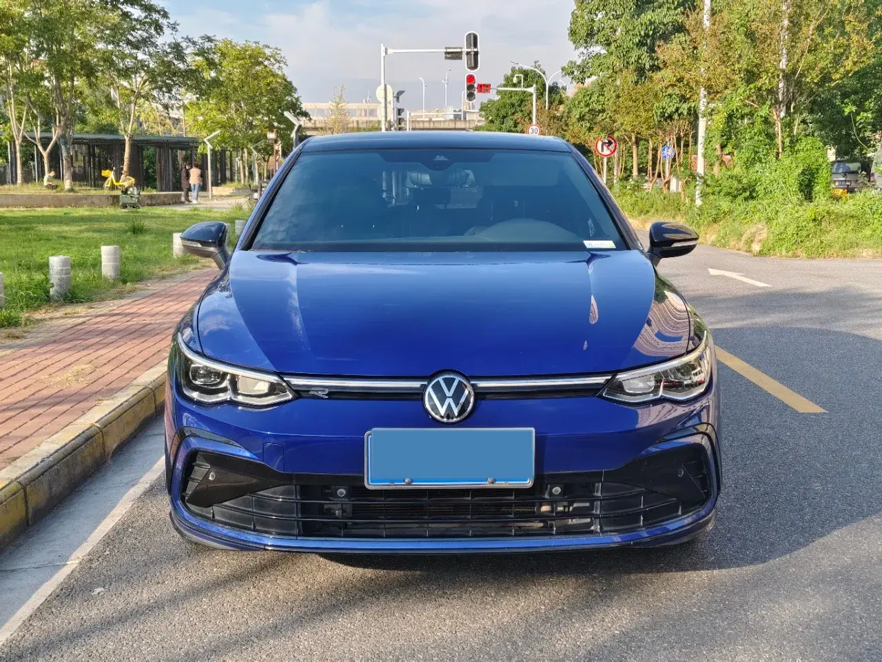 2023 VOLKSWAGEN GOLF thumbnail 2